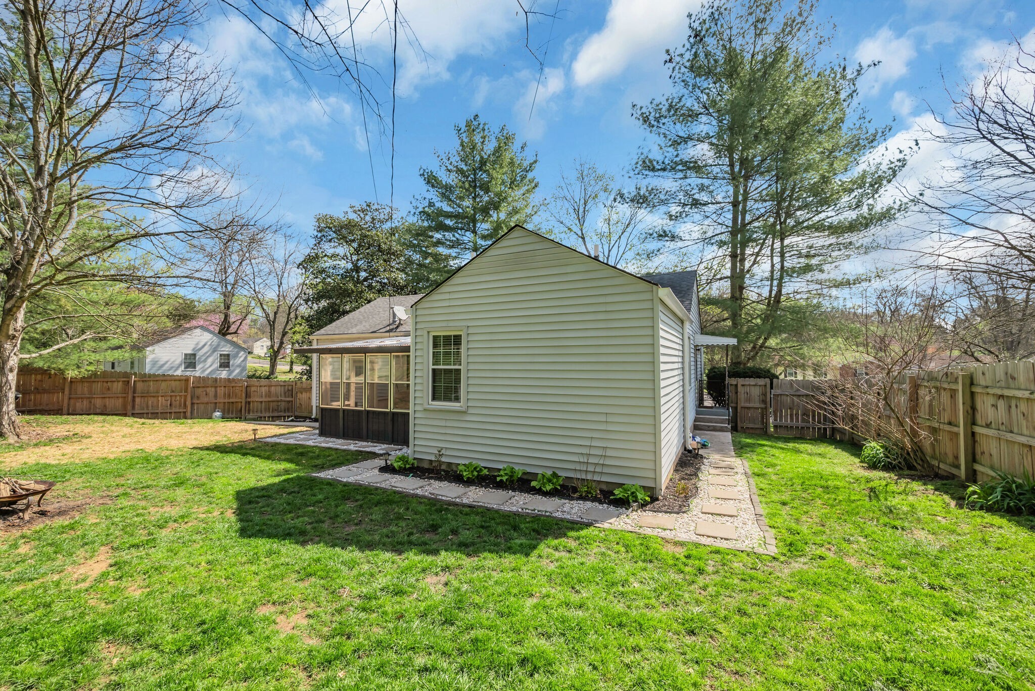 228 Graylynn Dr