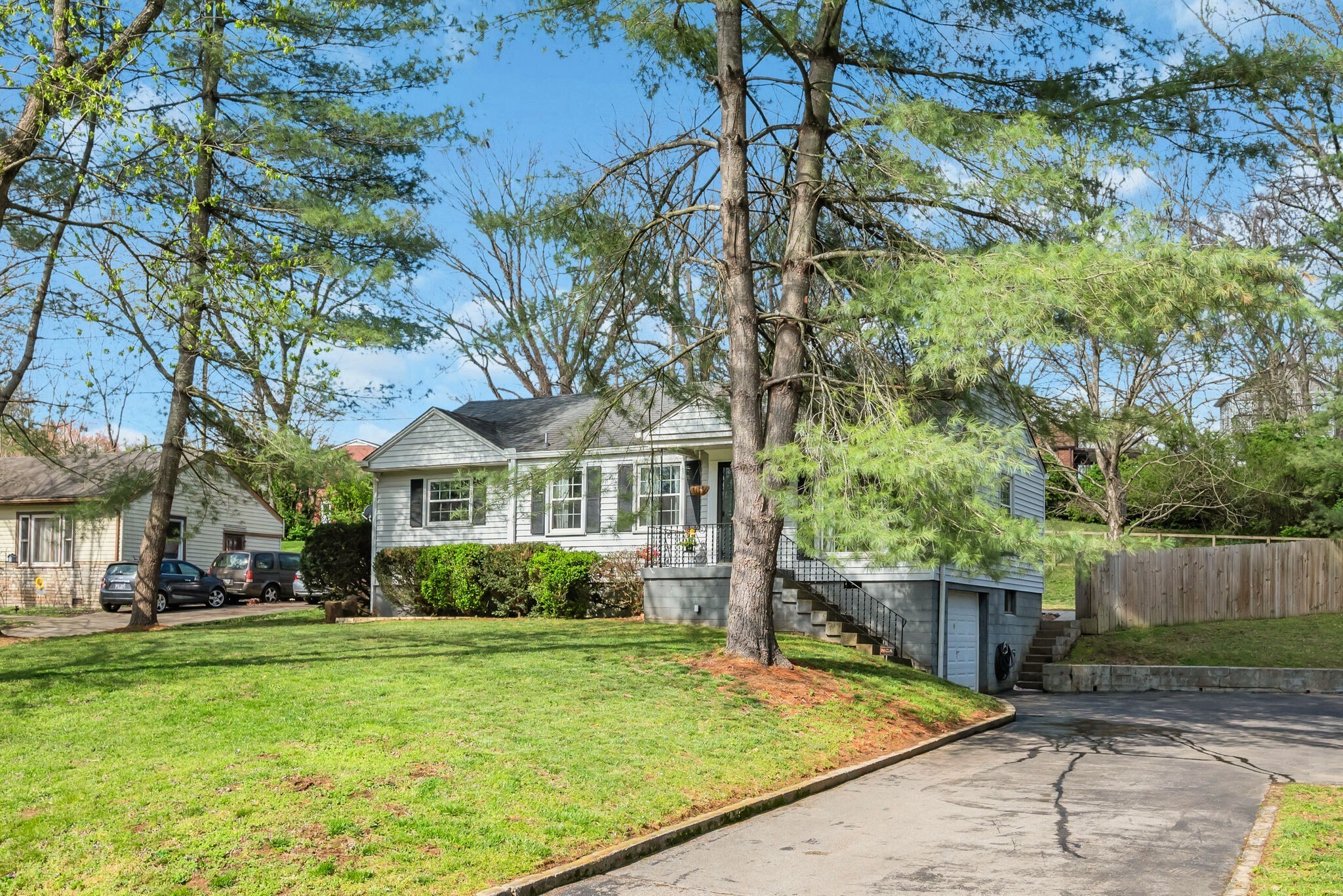 228 Graylynn Dr