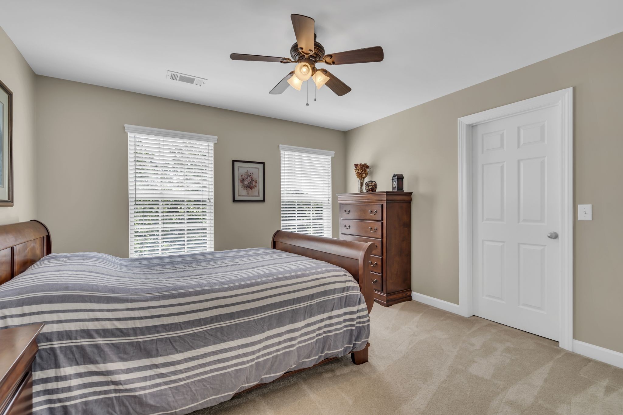 1306 Slade Ct