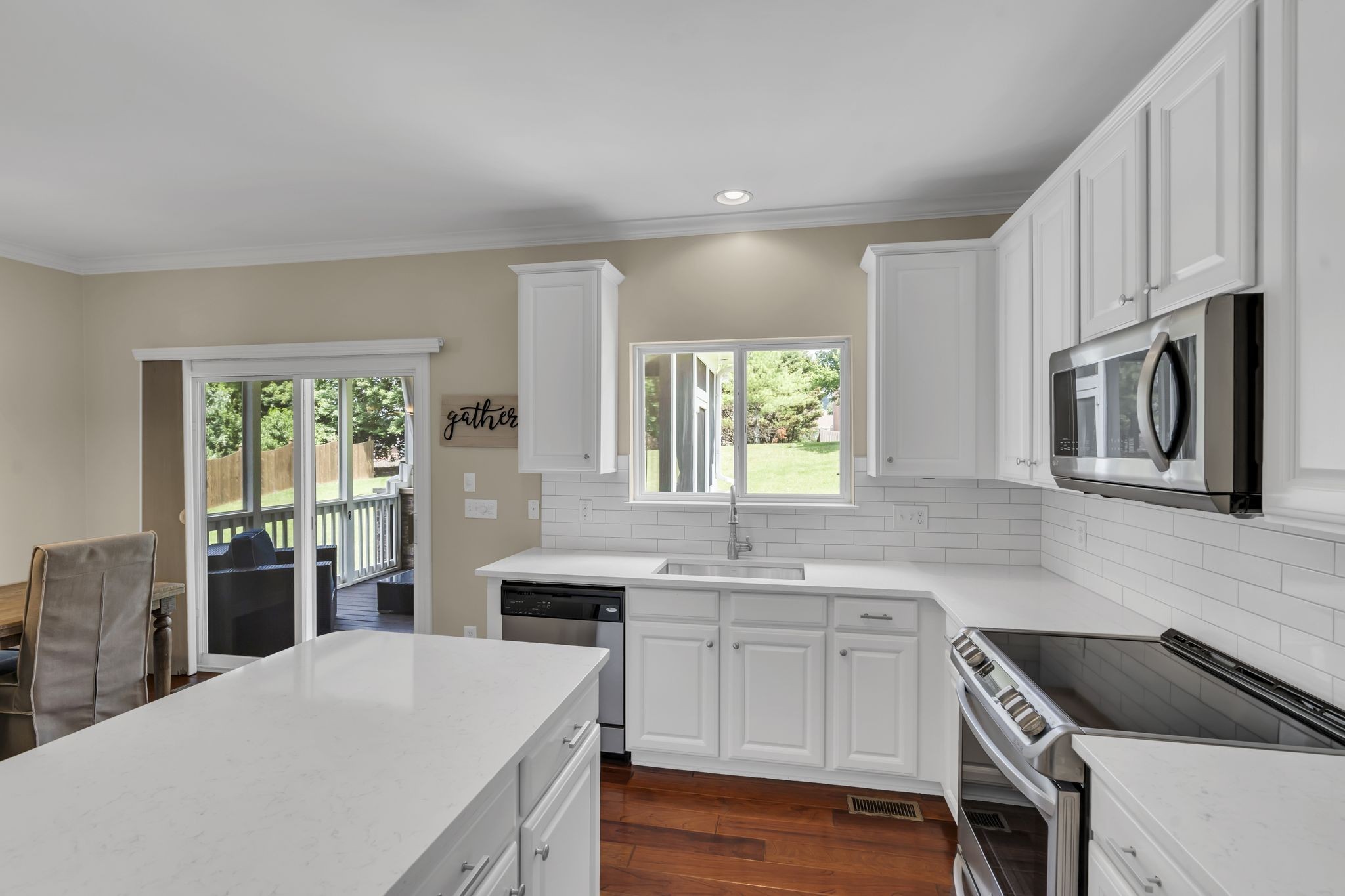 1306 Slade Ct