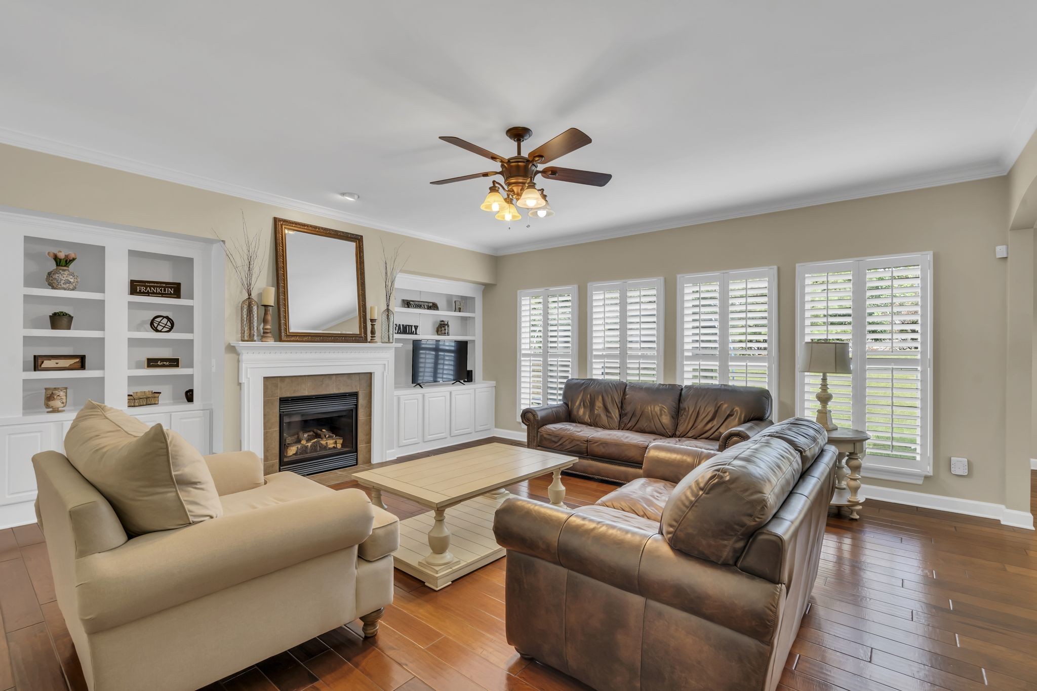 1306 Slade Ct