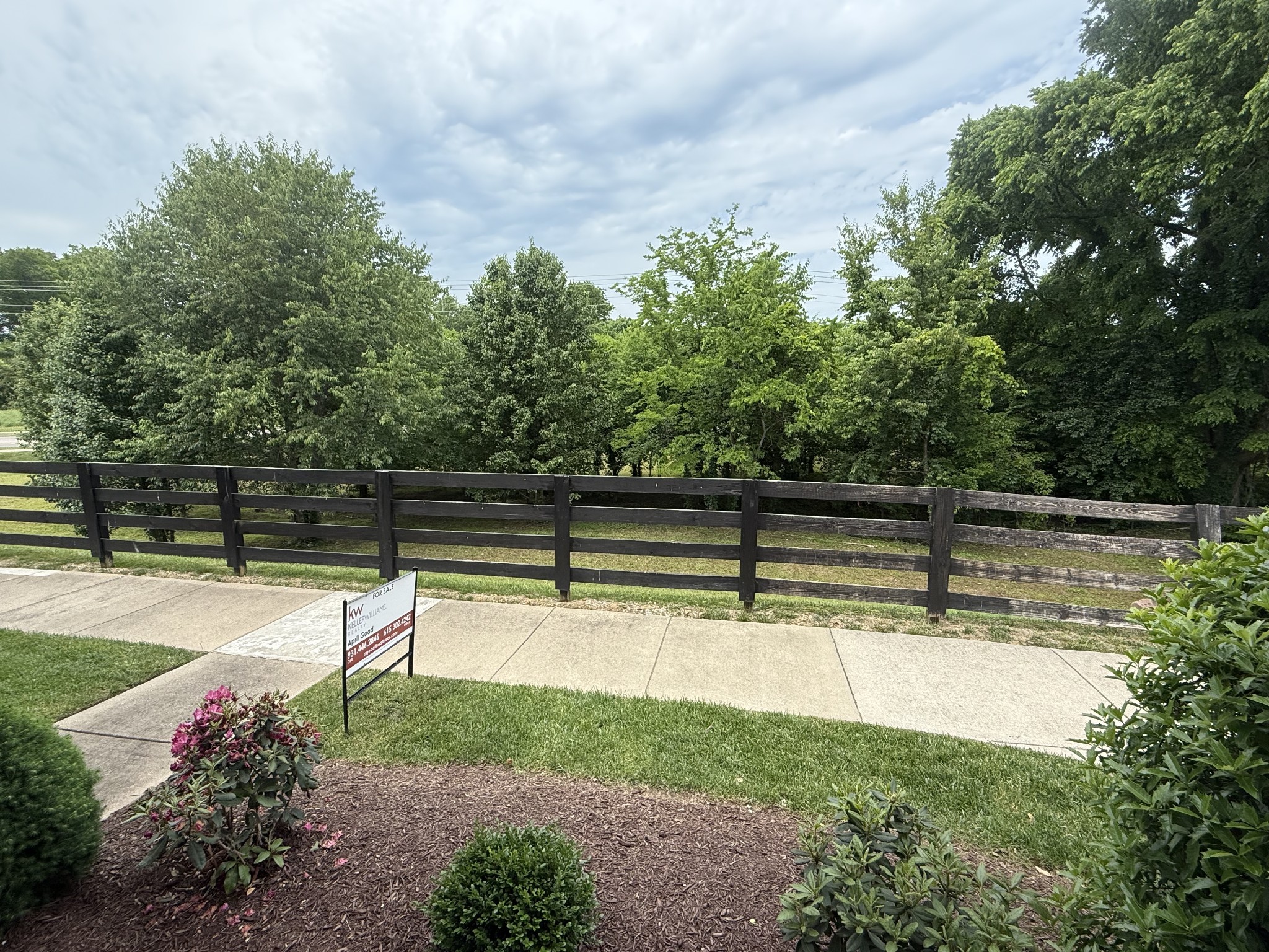 210 Oldbury Ln