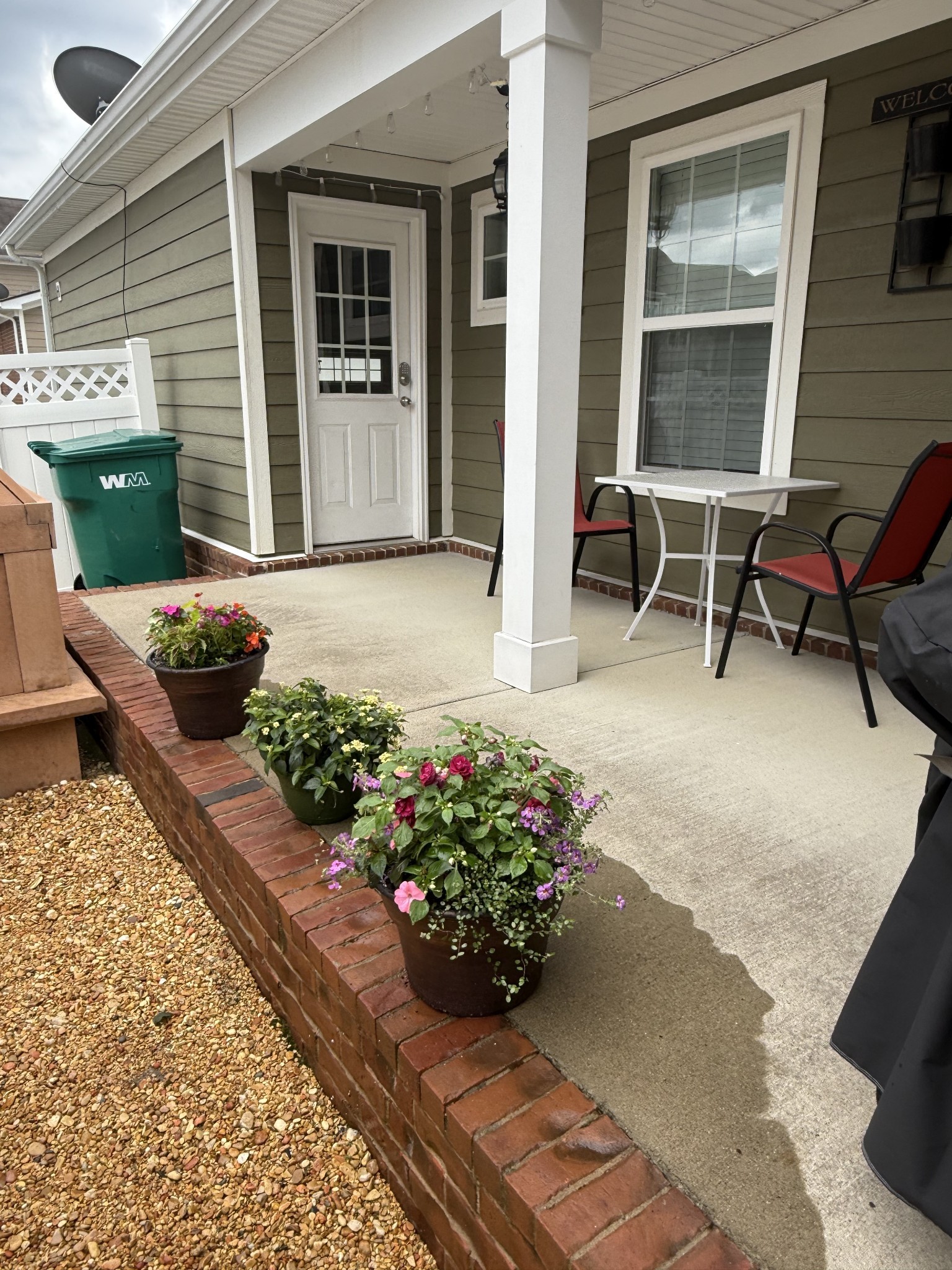 210 Oldbury Ln