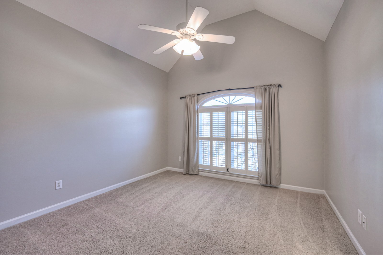 265 Stanley Park Ln