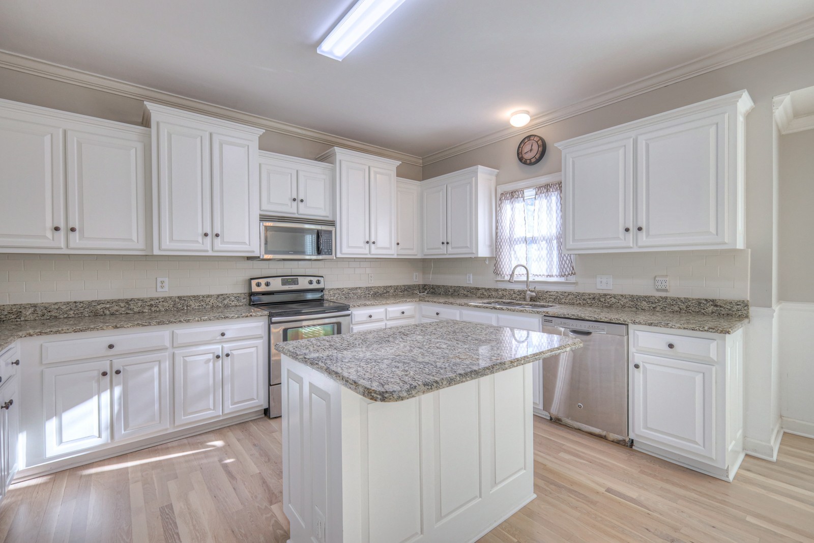 265 Stanley Park Ln