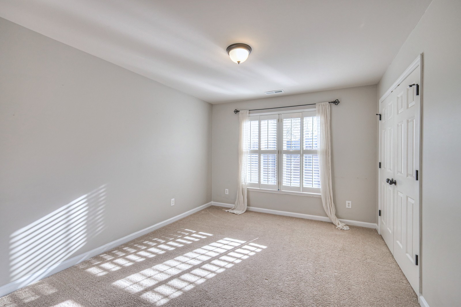265 Stanley Park Ln