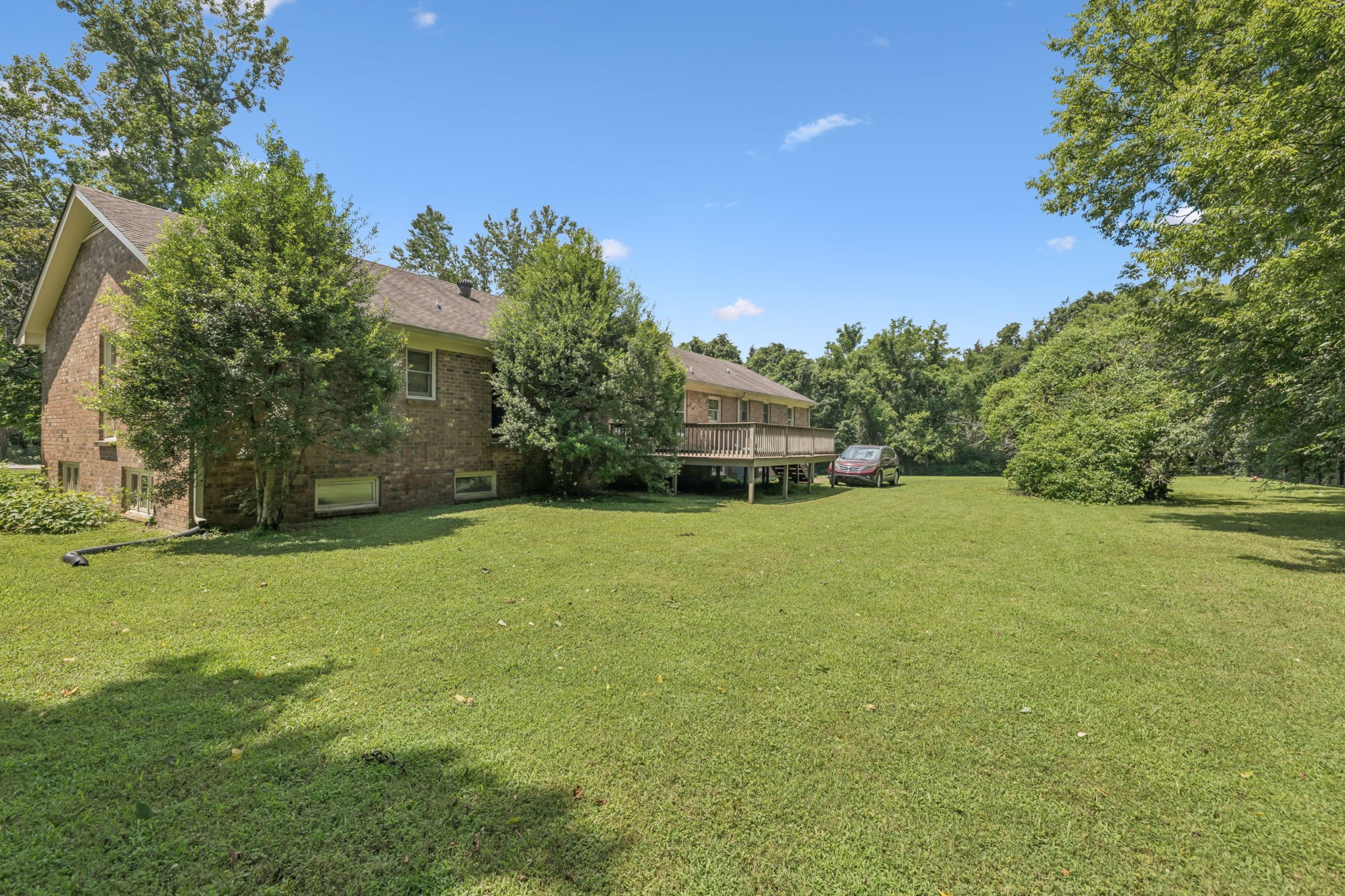 1214 Hunters Trail Dr