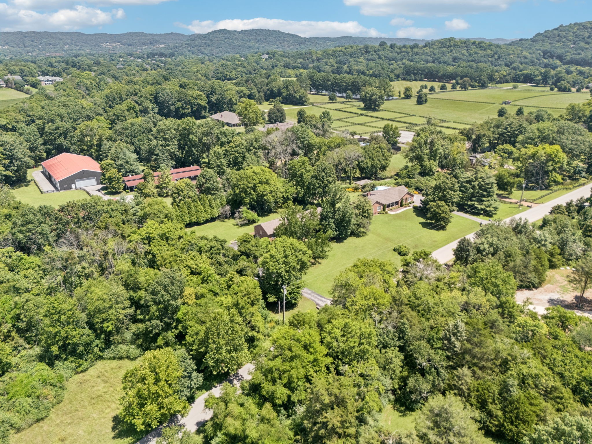 1214 Hunters Trail Dr