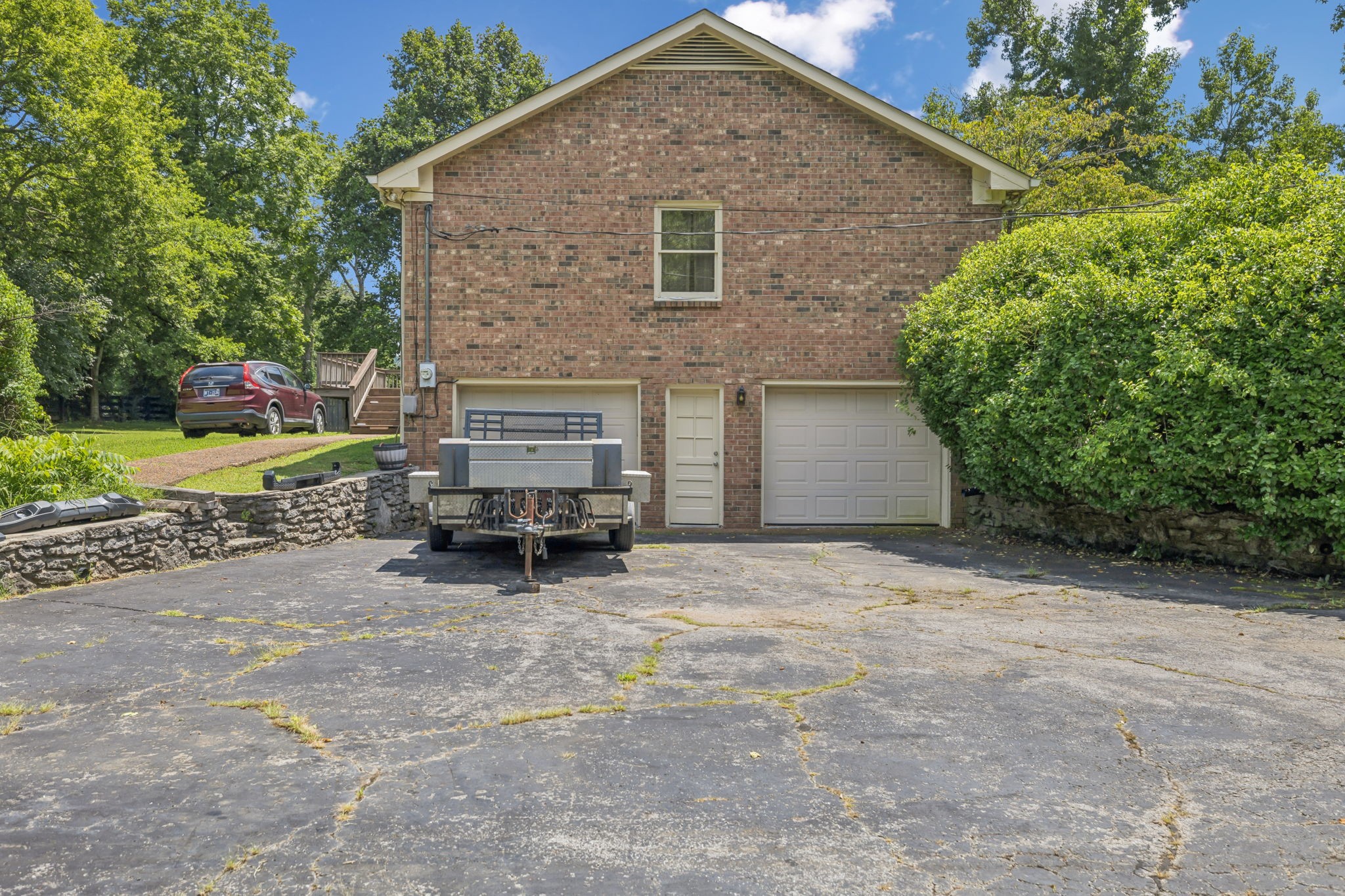 1214 Hunters Trail Dr