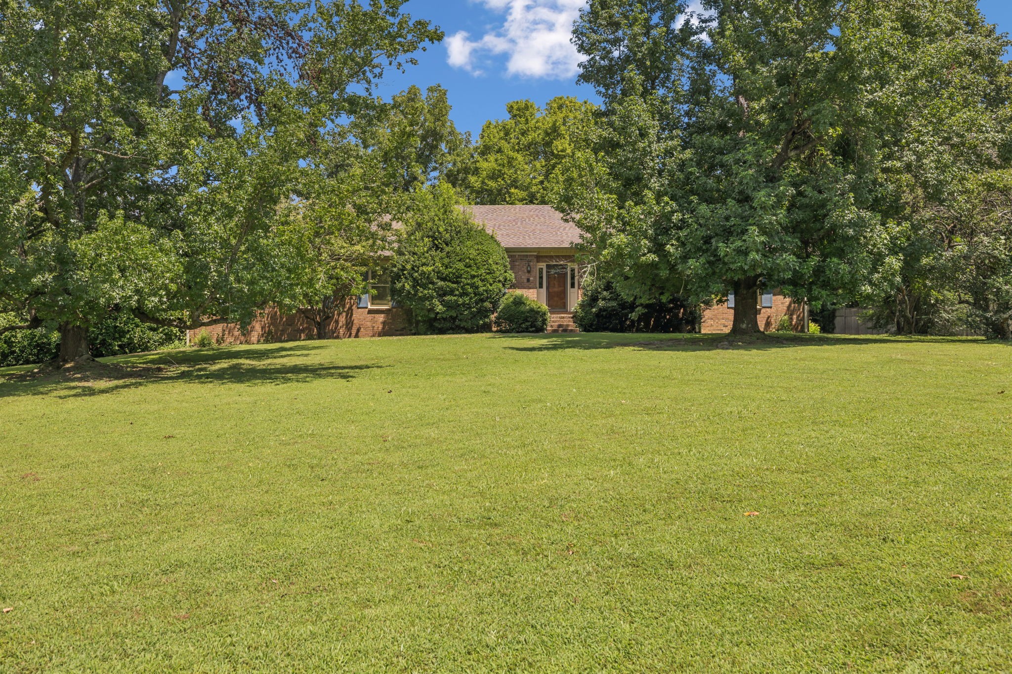 1214 Hunters Trail Dr