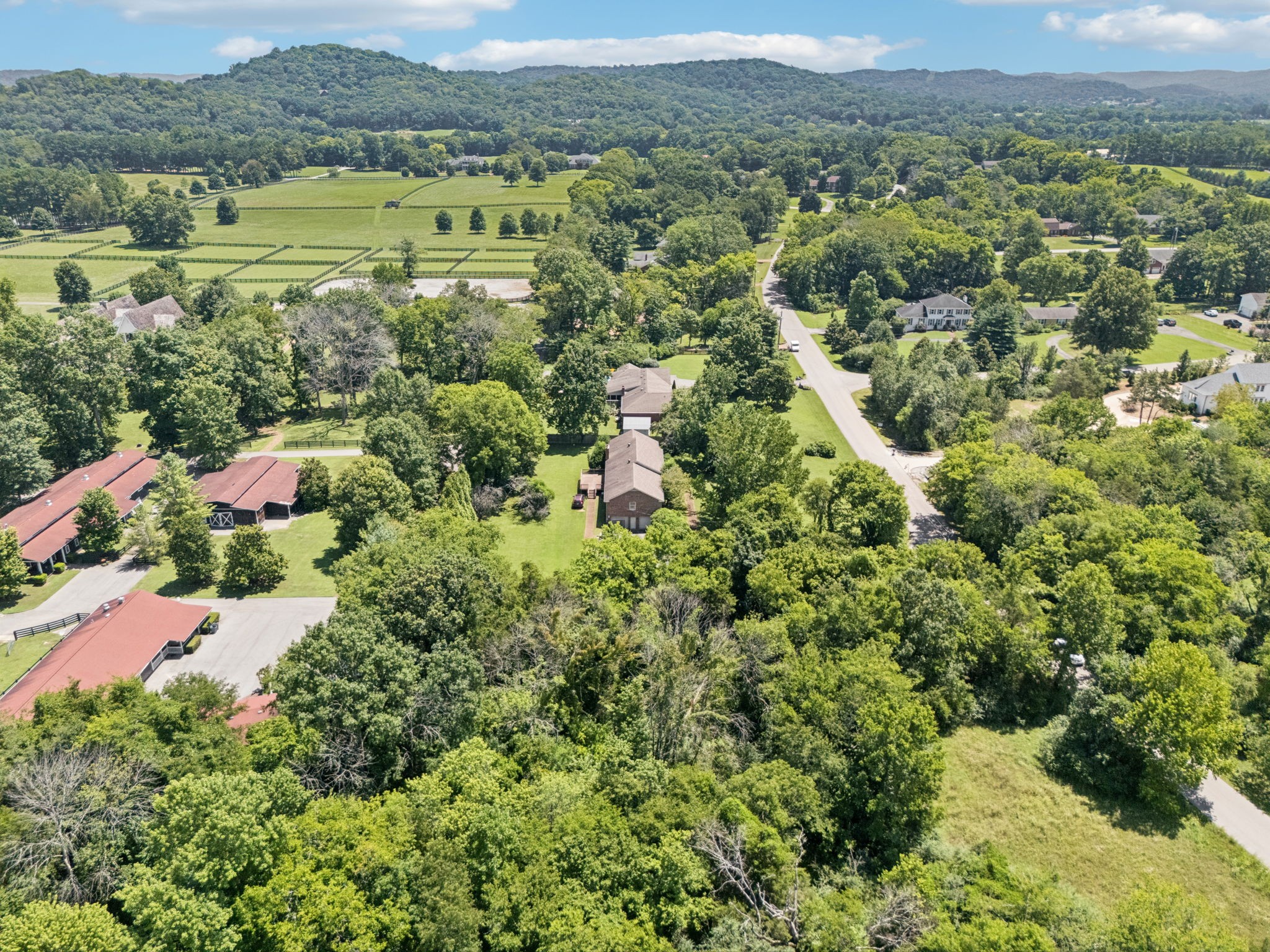 1214 Hunters Trail Dr