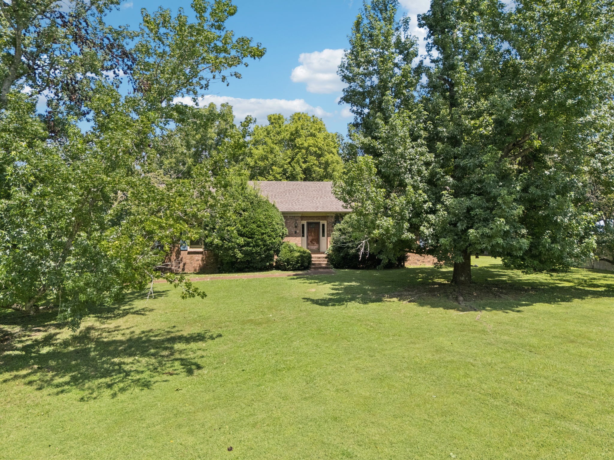 1214 Hunters Trail Dr