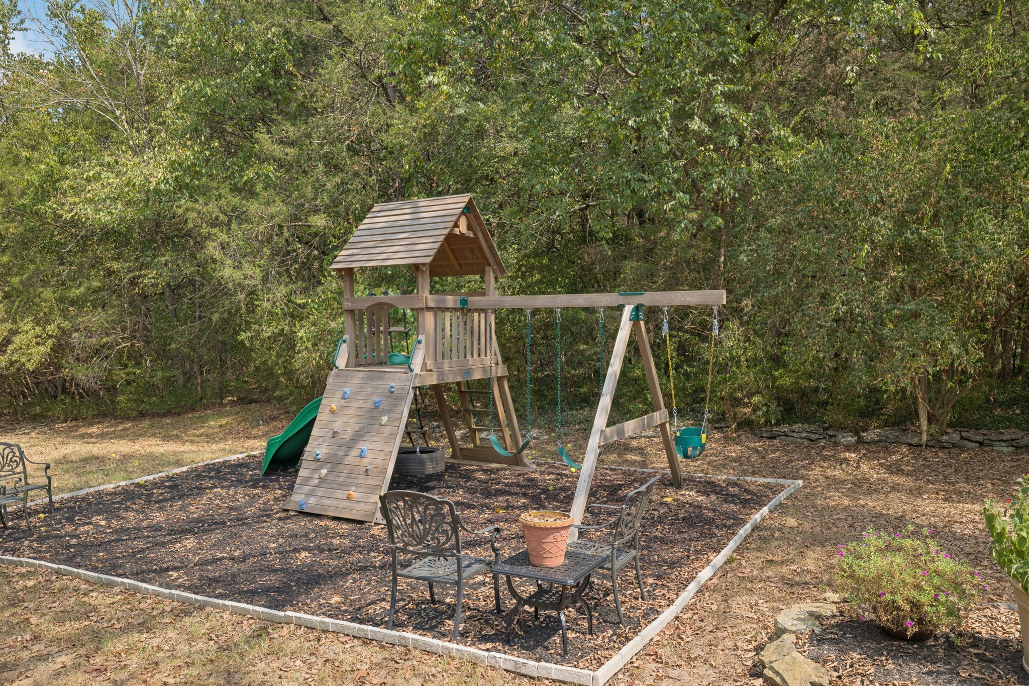1004 Perkins Ln