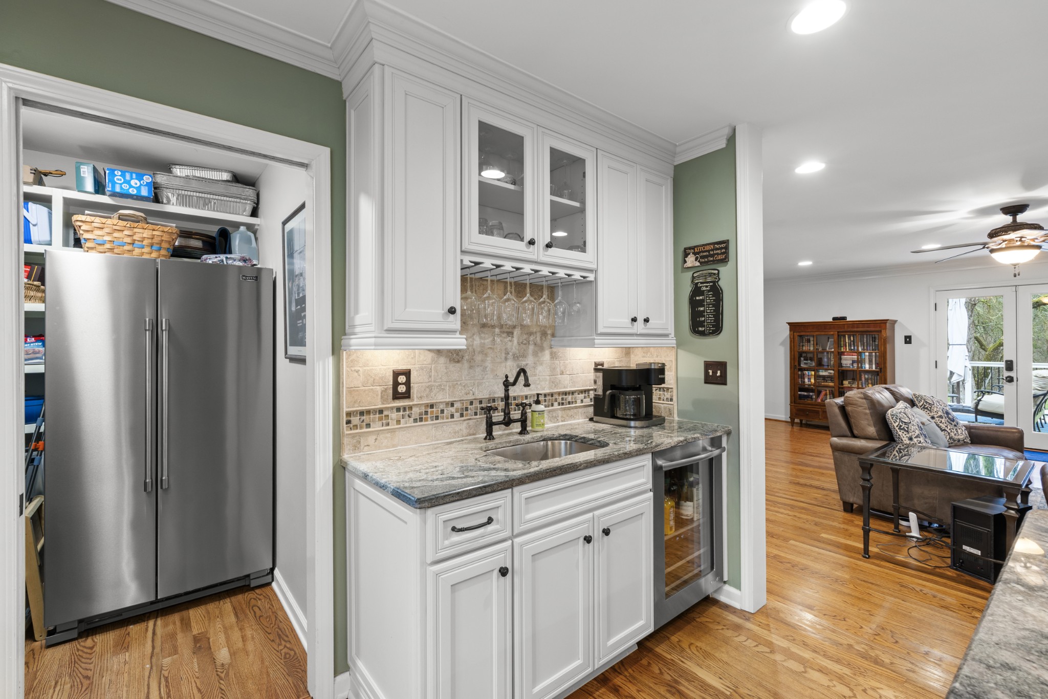 1004 Perkins Ln