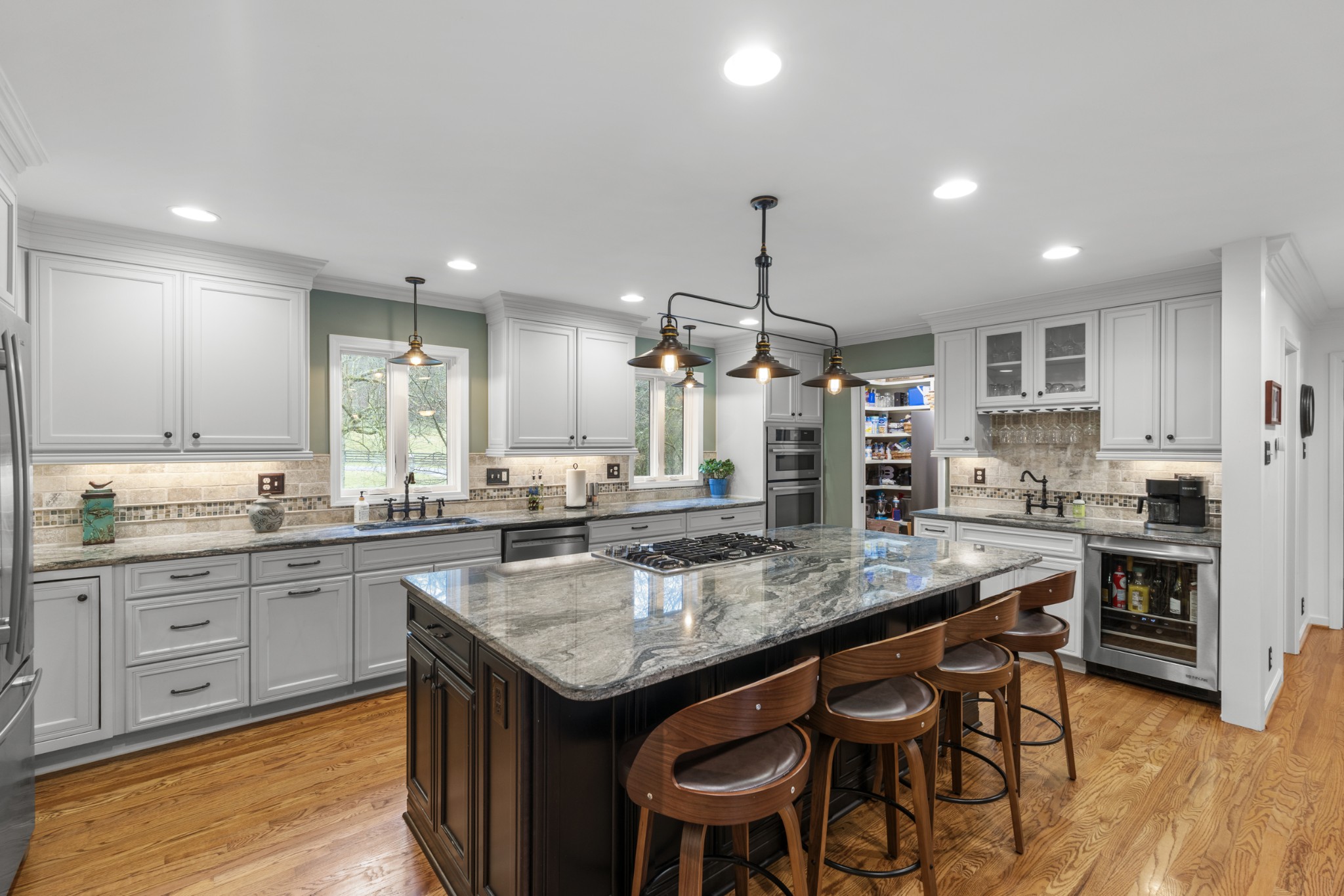 1004 Perkins Ln
