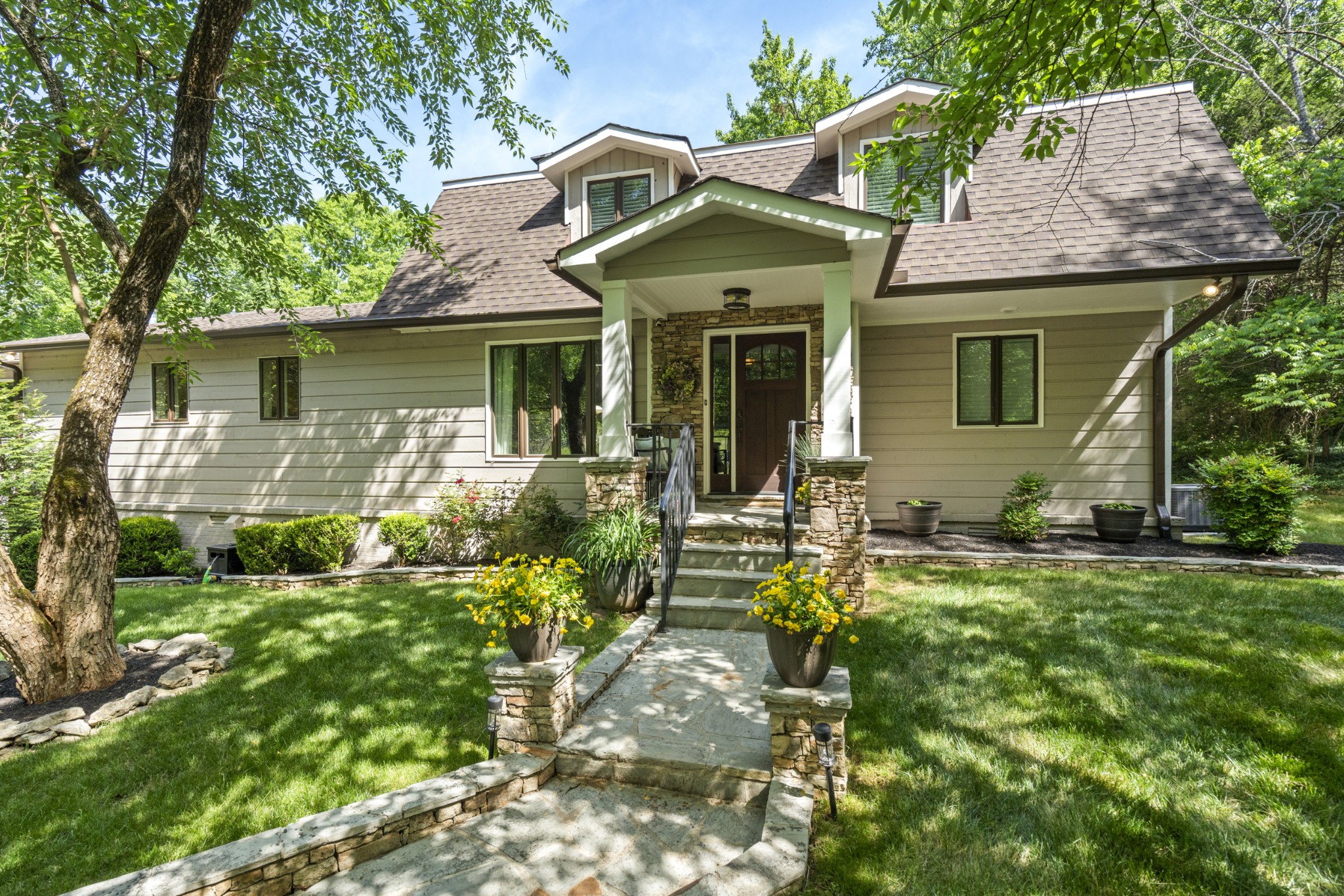 1004 Perkins Ln