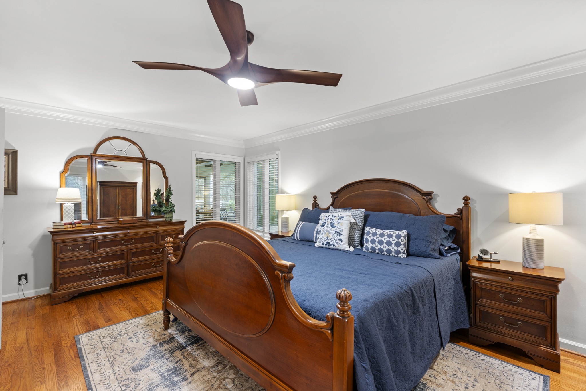 1004 Perkins Ln