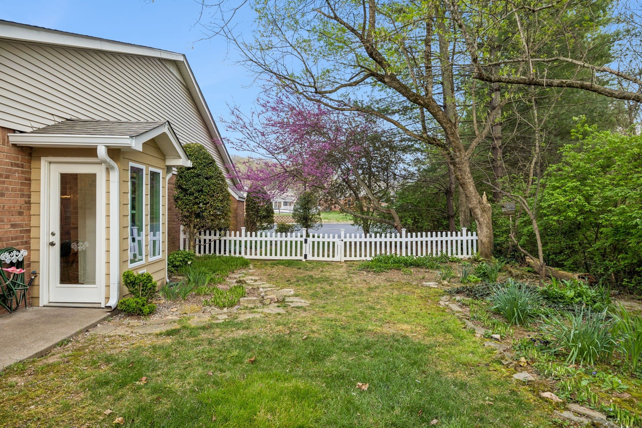 45 Chadwell Ln