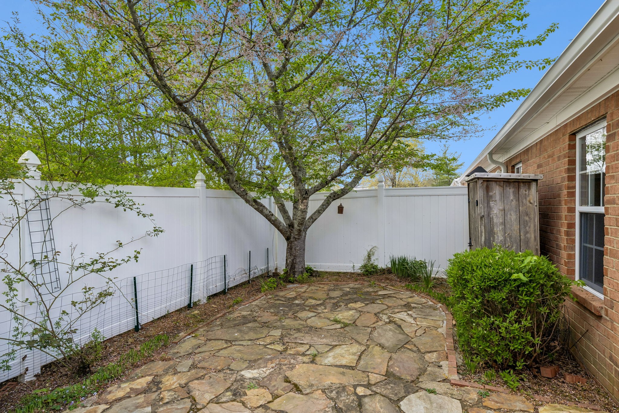 45 Chadwell Ln