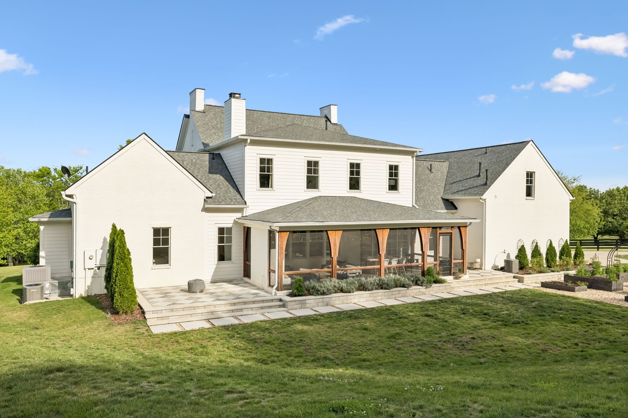 2652 McLemore Rd