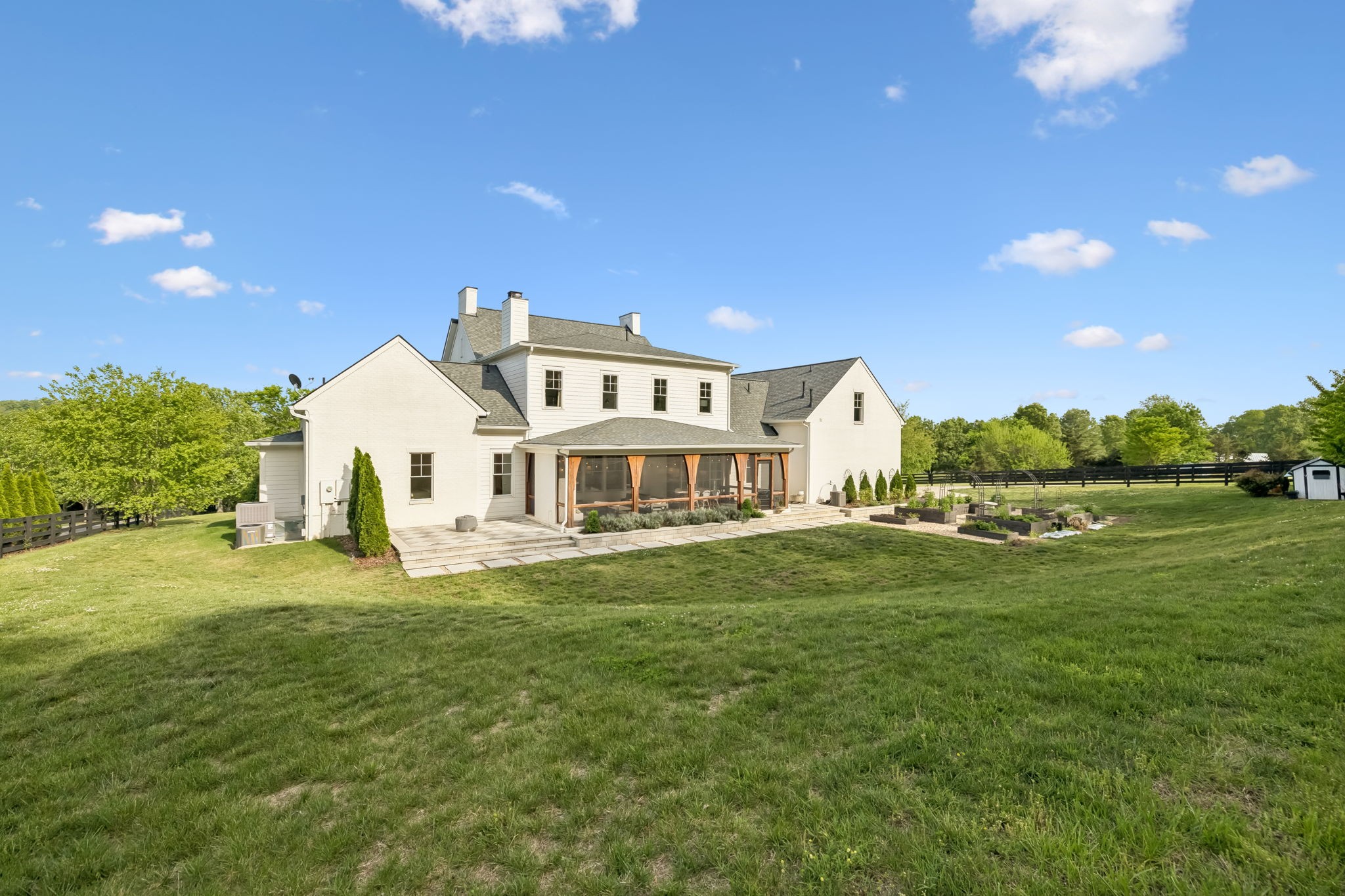 2652 McLemore Rd