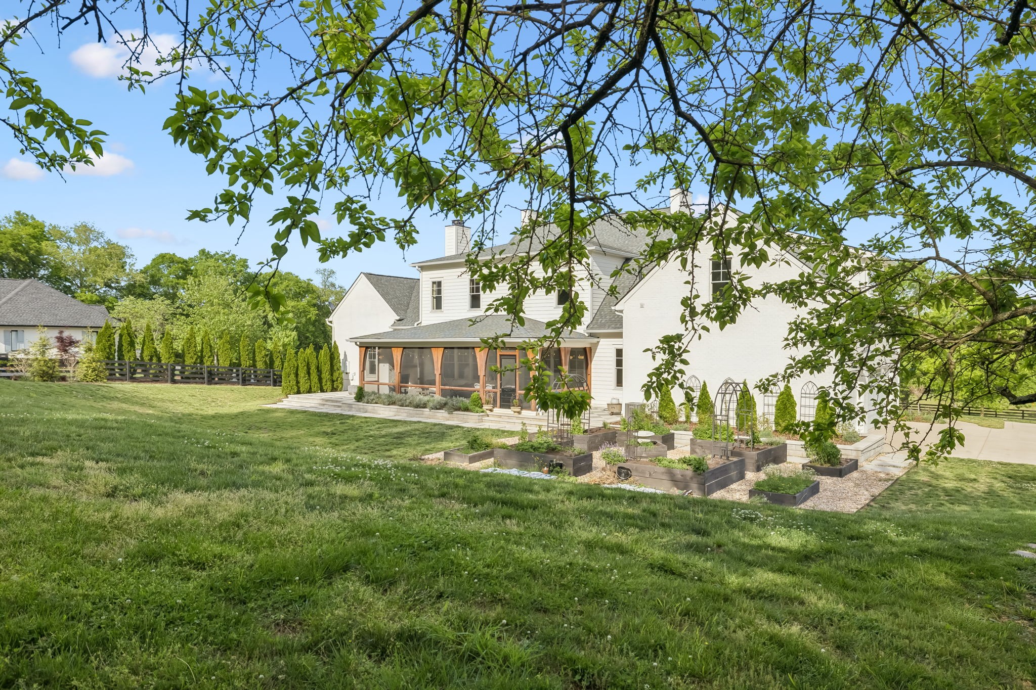 2652 McLemore Rd
