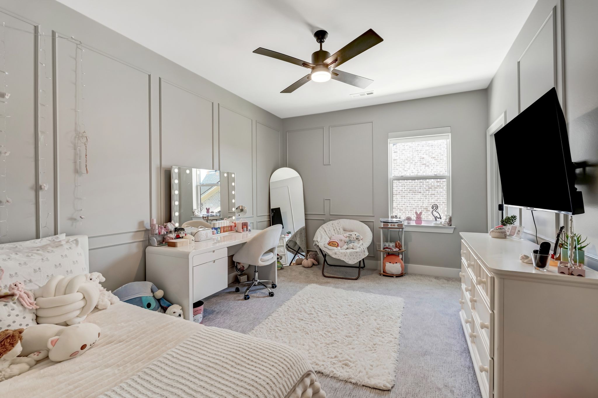 3270 Sassafras Ln