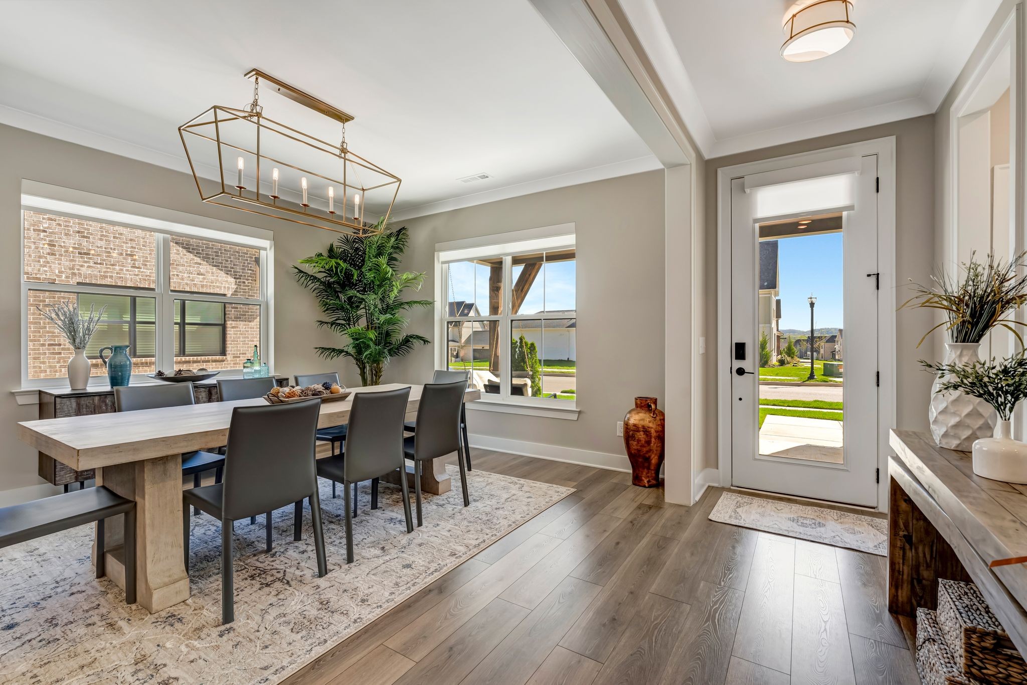 3270 Sassafras Ln