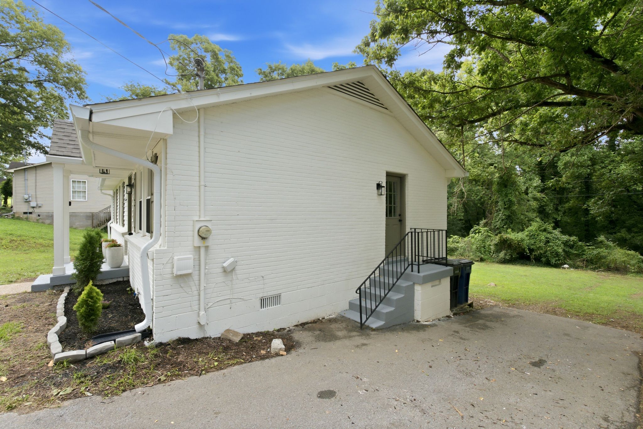 107 Rainbow Cir