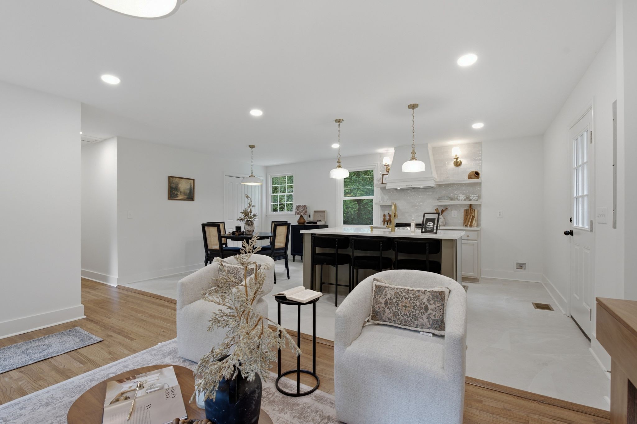 107 Rainbow Cir