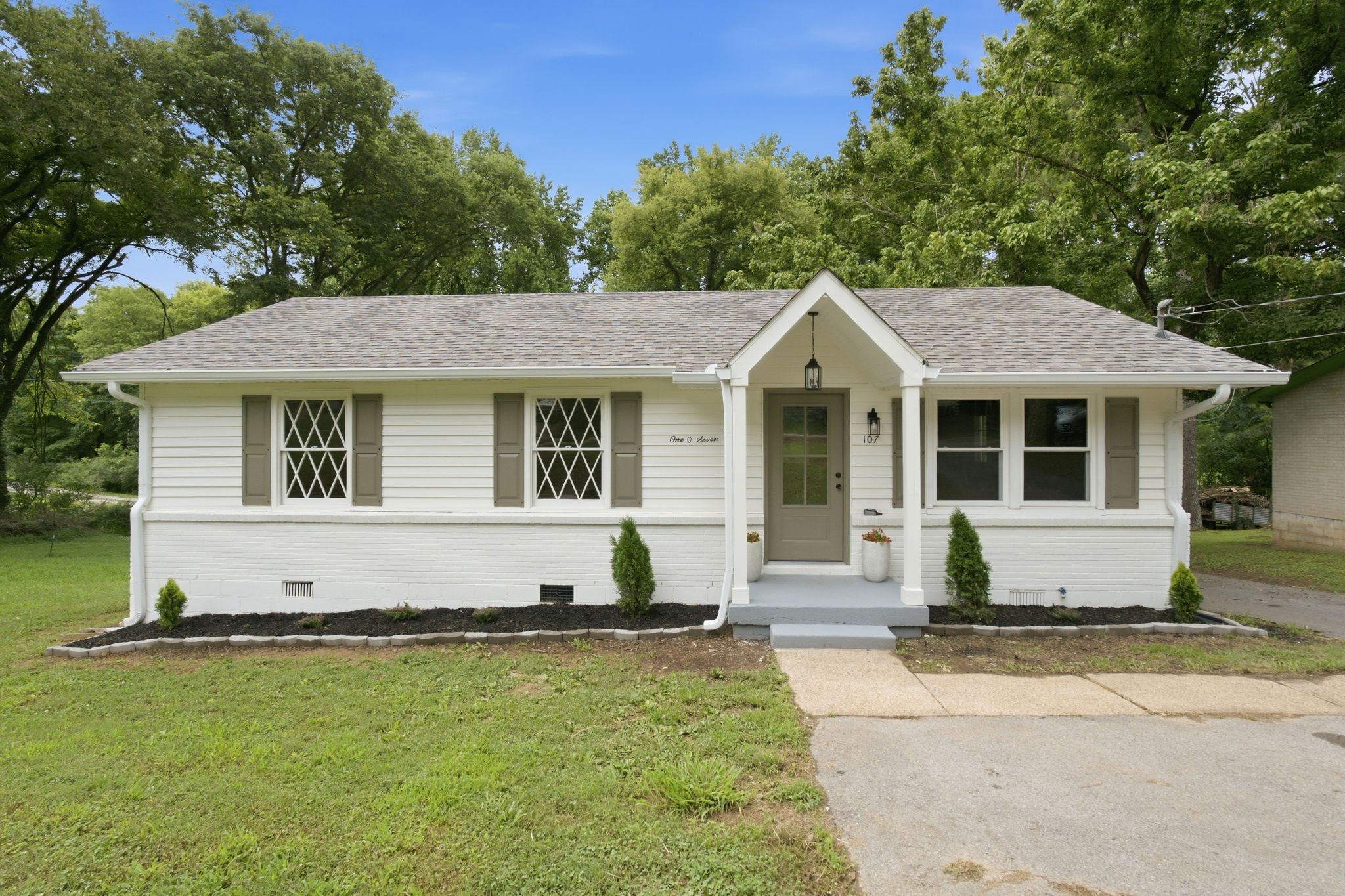 107 Rainbow Cir