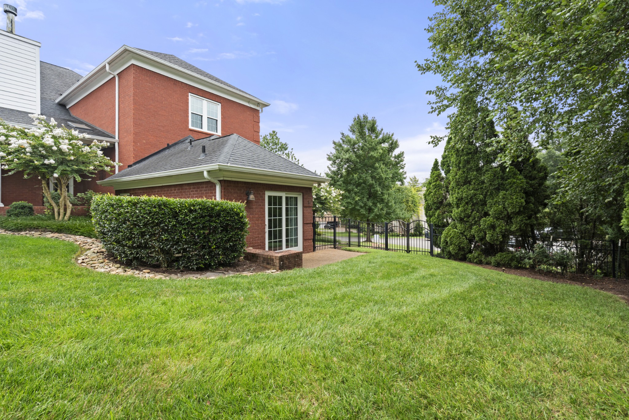 310 Fountainbrooke Dr