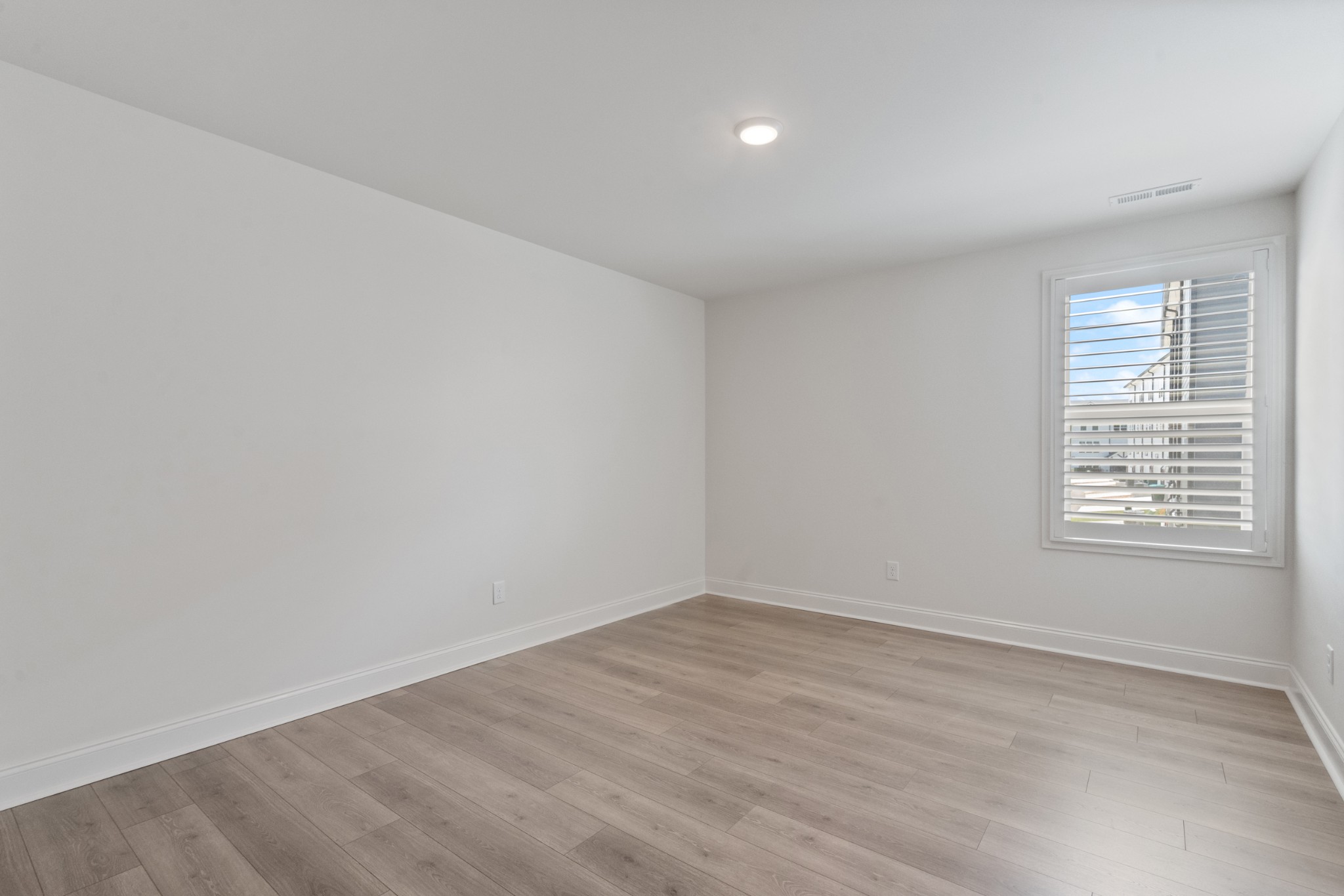 709 Fordham Dr