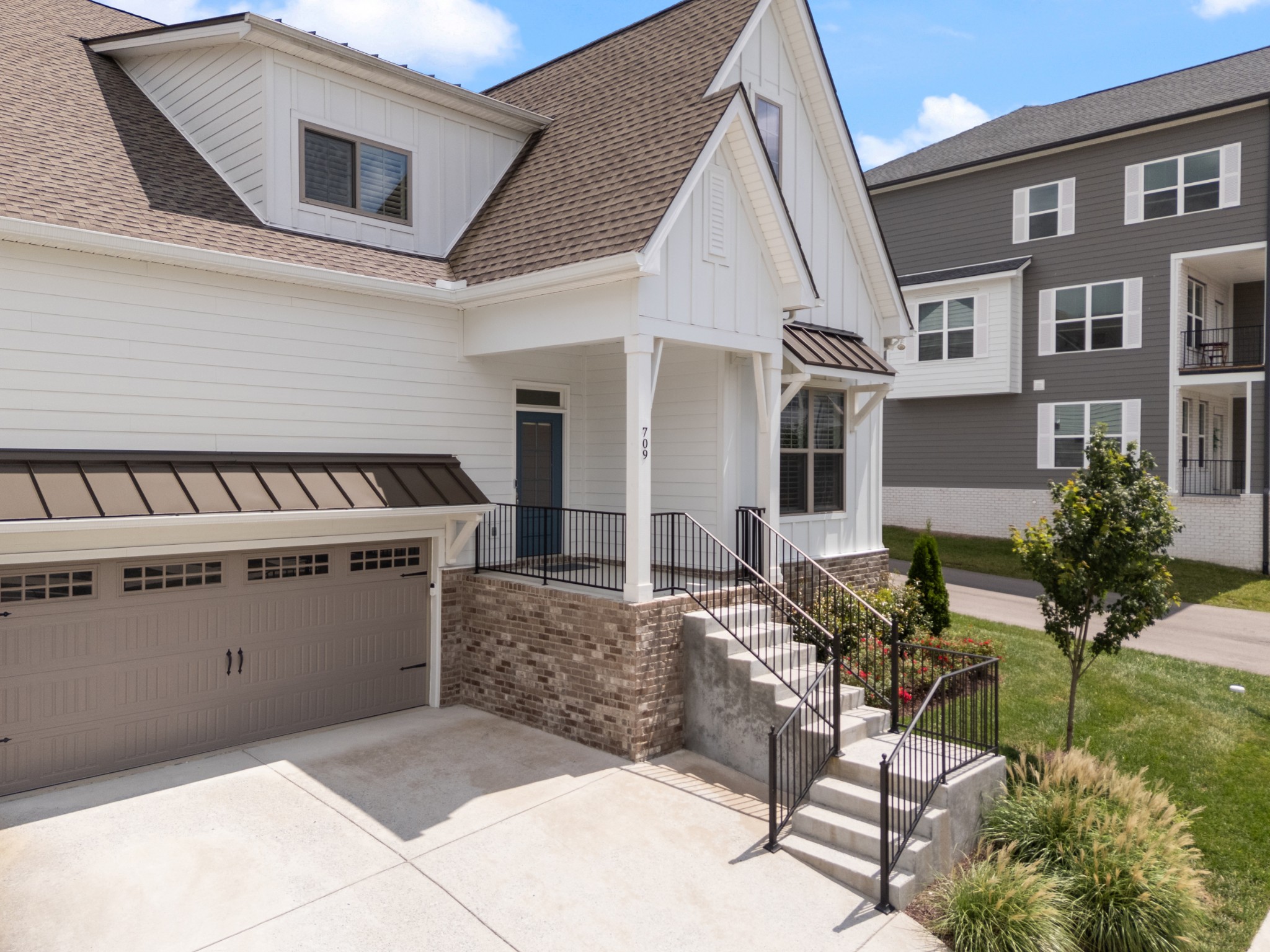 709 Fordham Dr