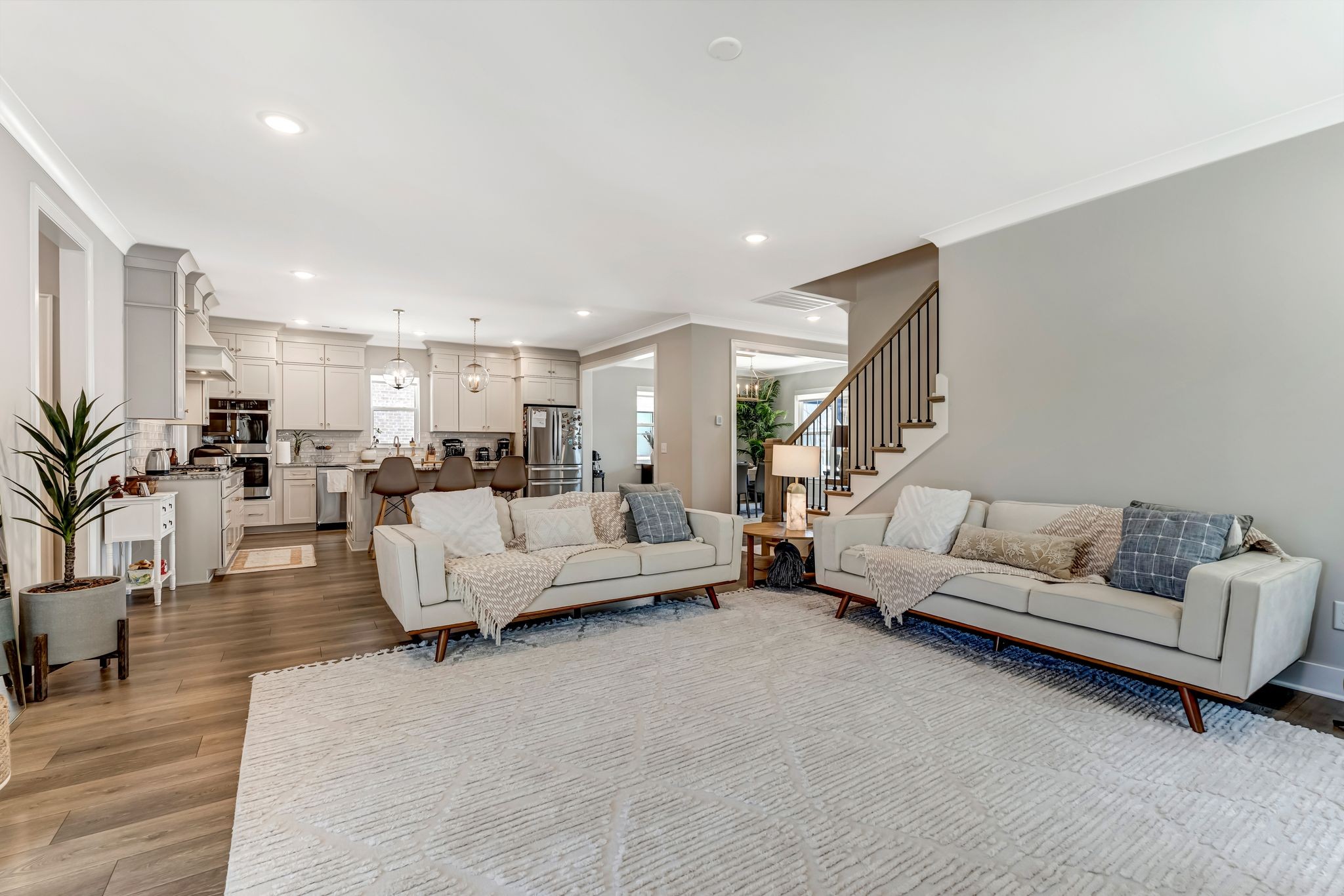 3270 Sassafras Ln