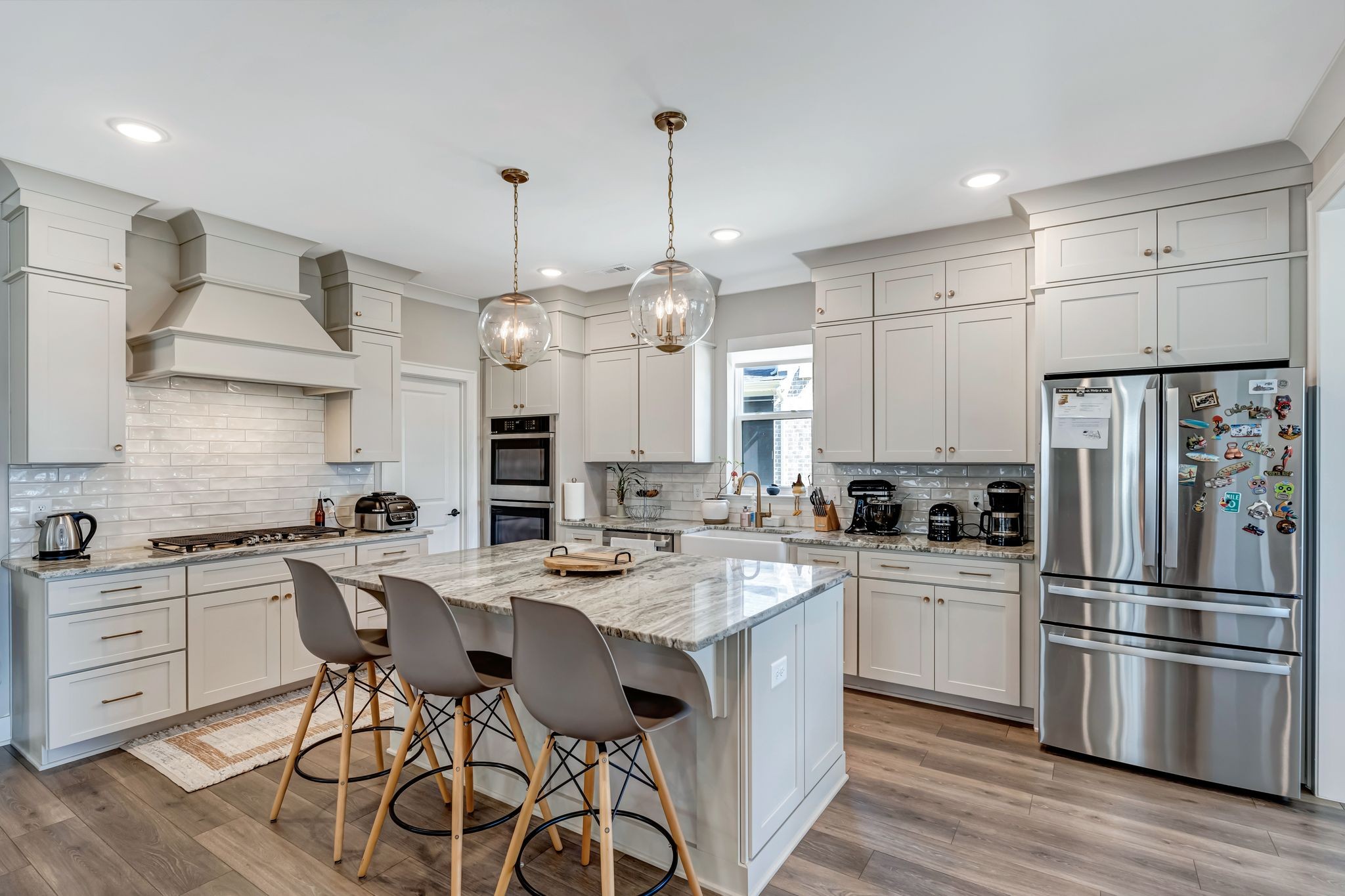 3270 Sassafras Ln