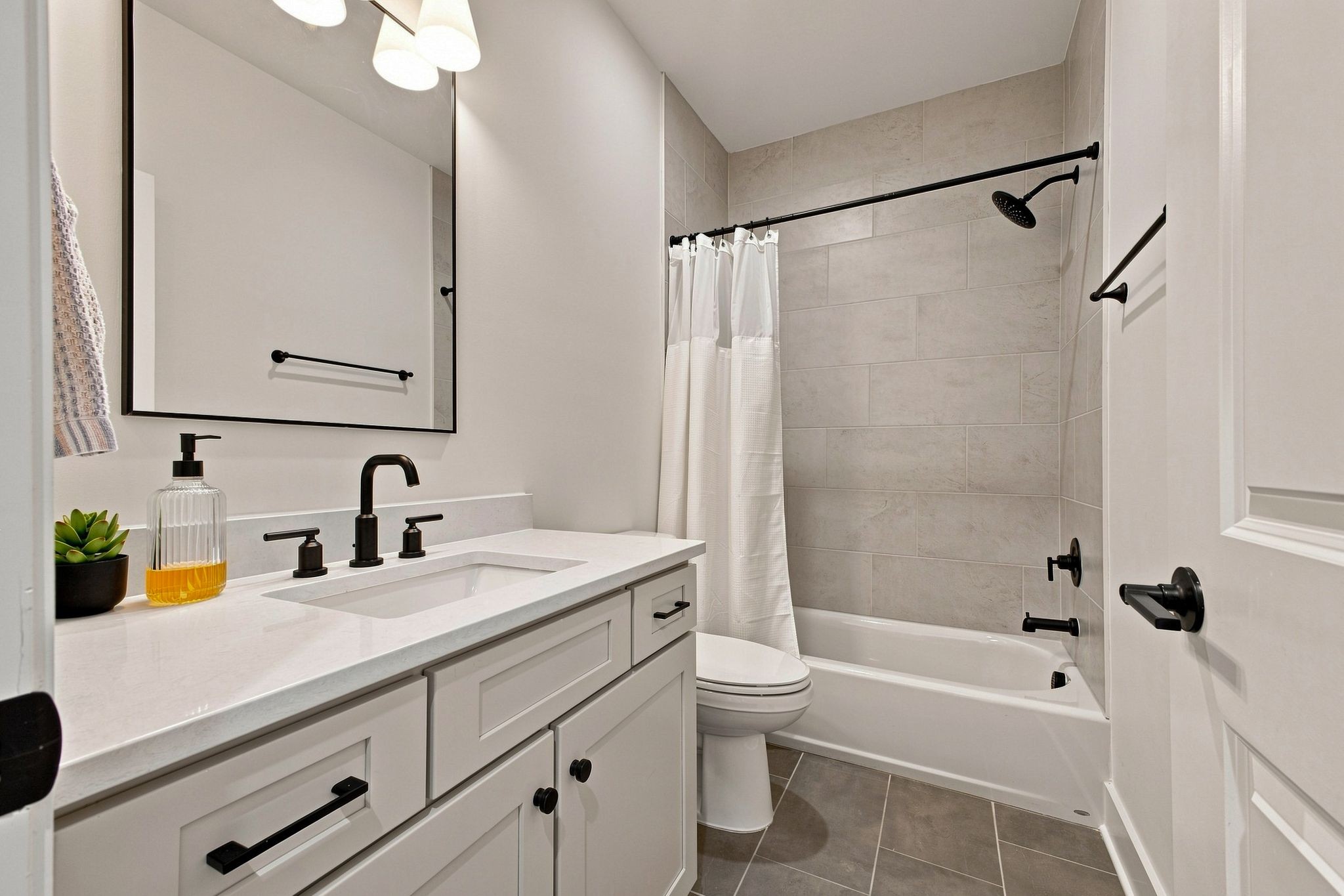 3487 Burgate Trl