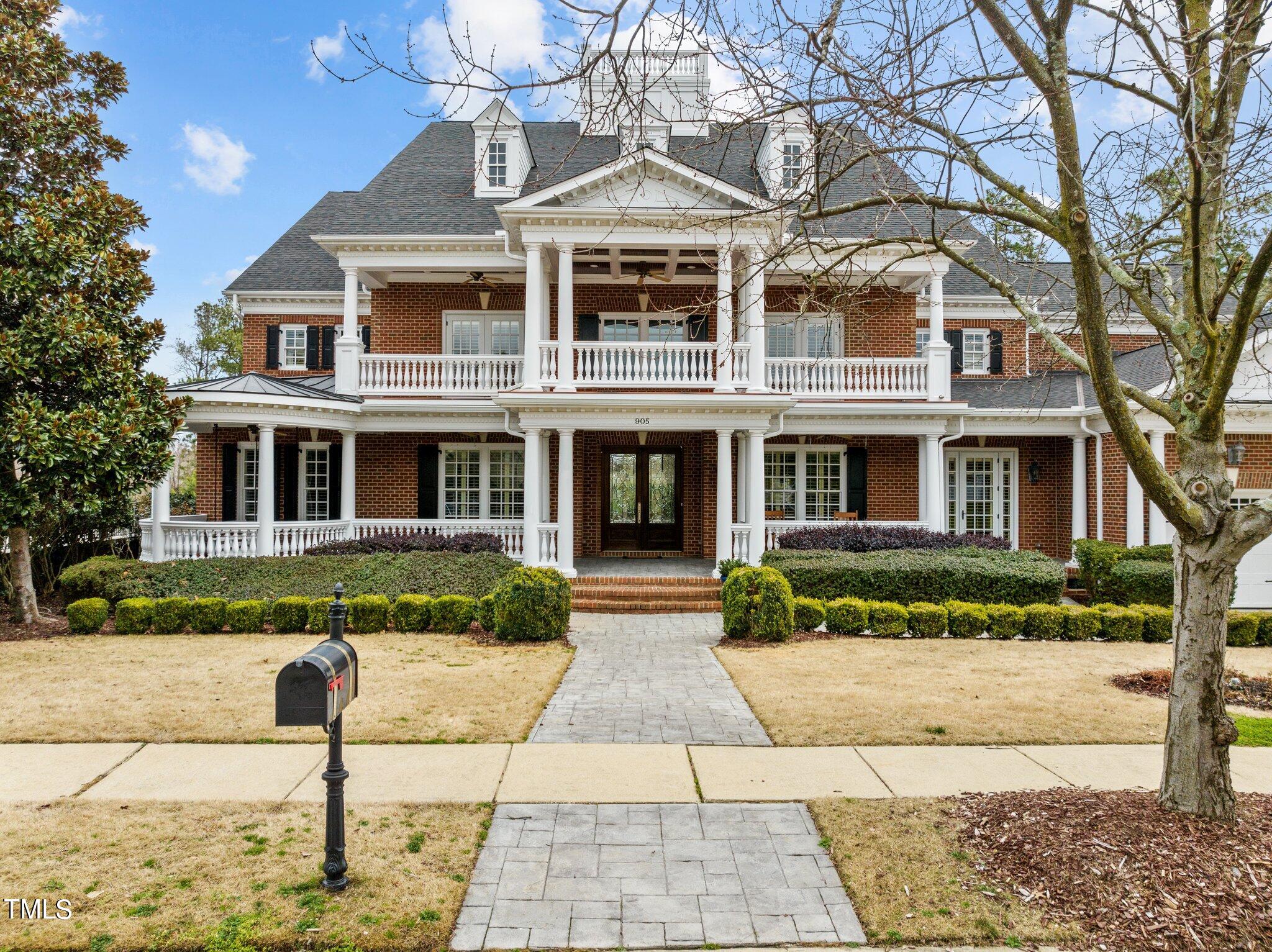 905 Dominion Hill Drive