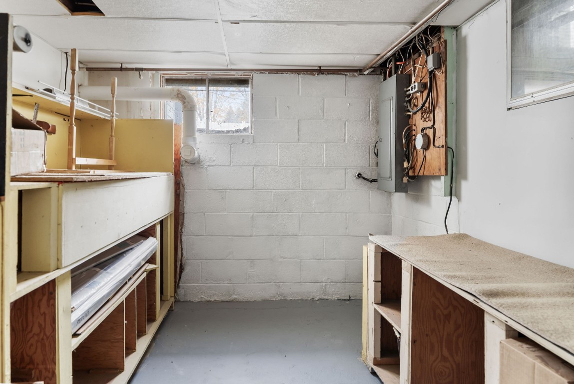 577 Foster Hill Road