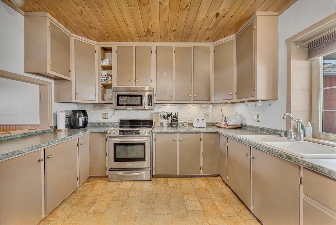 235 Painter Hill Road