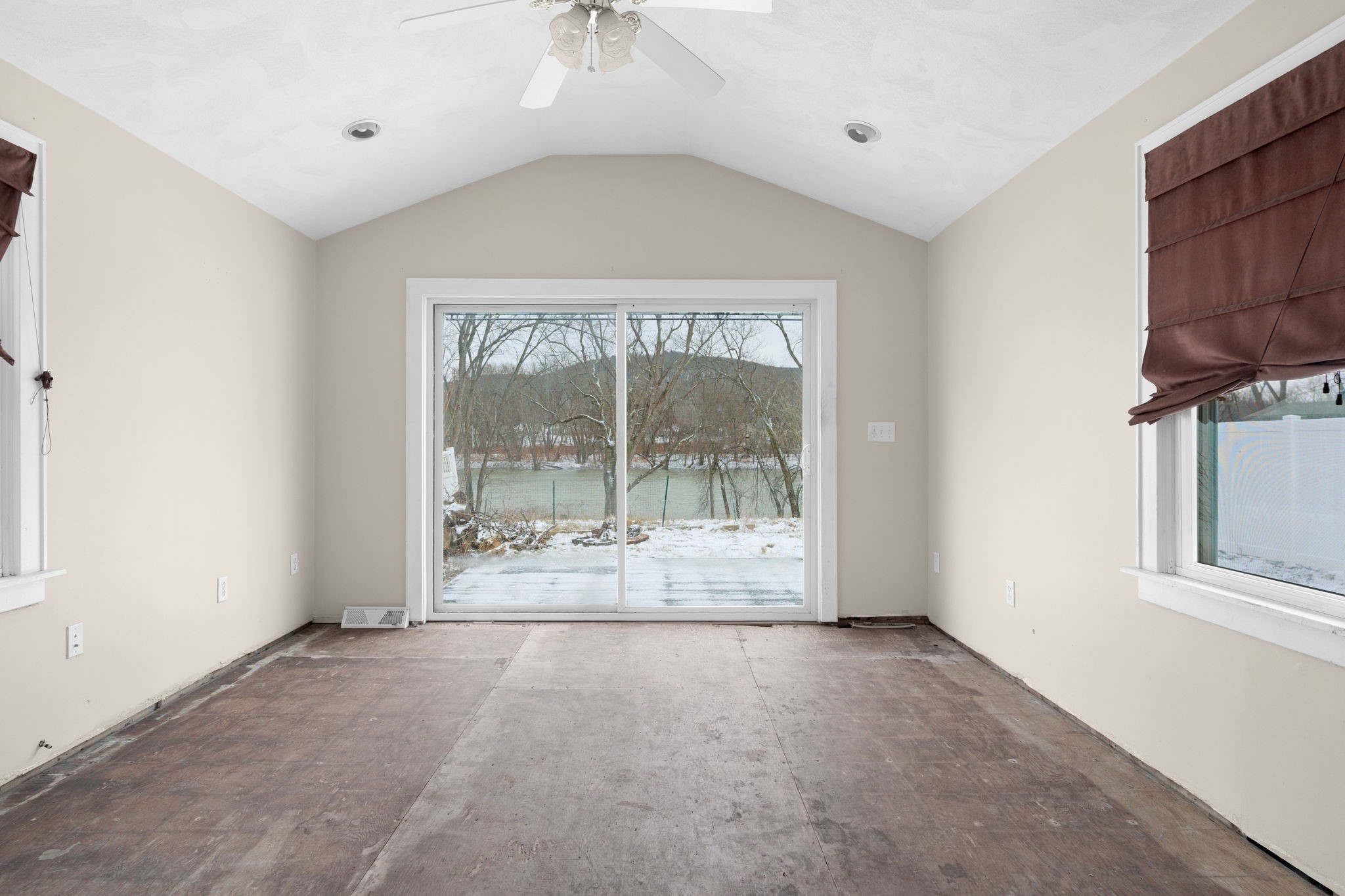 2104 Riverview Drive