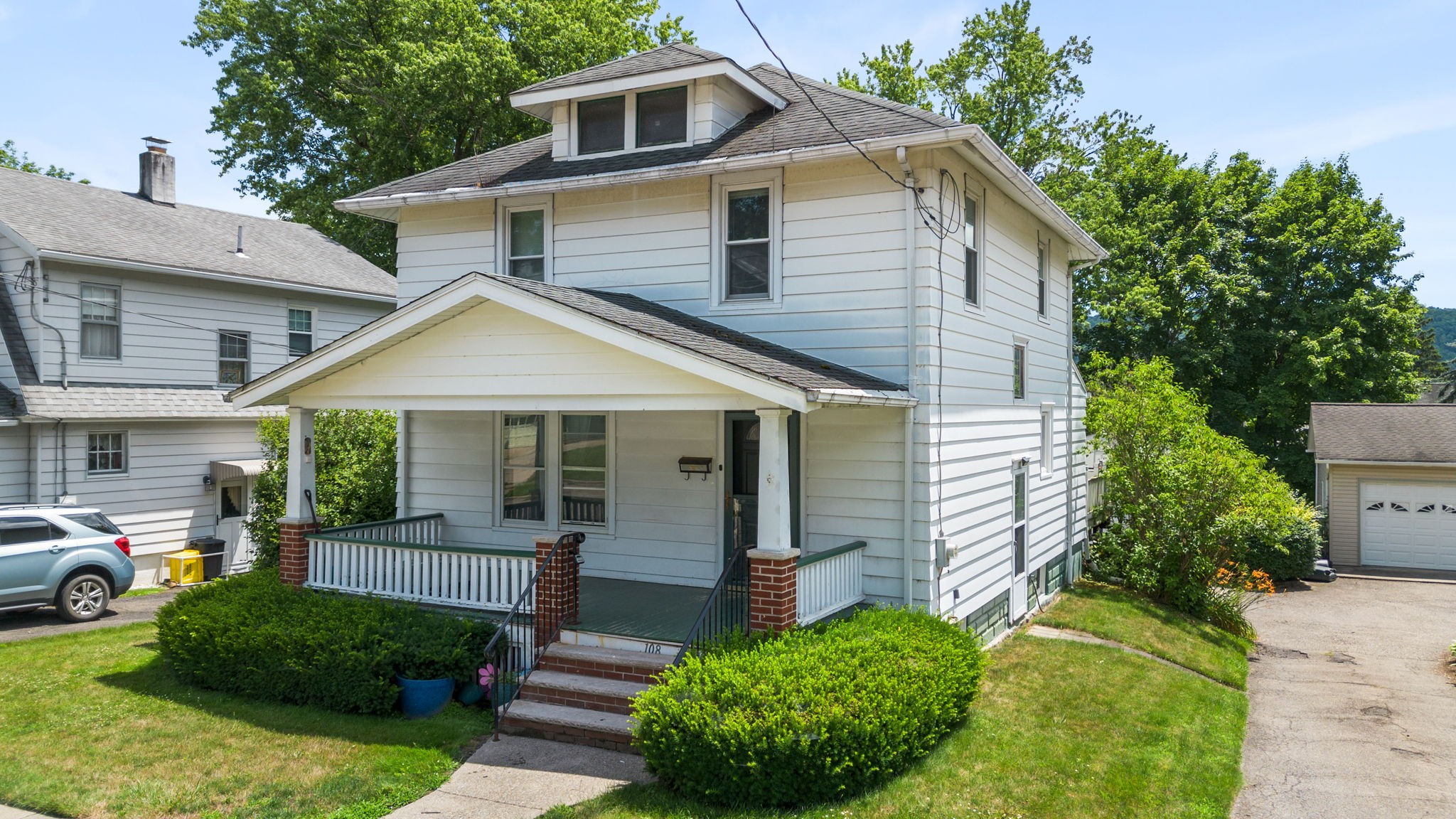 108 W Valley Street