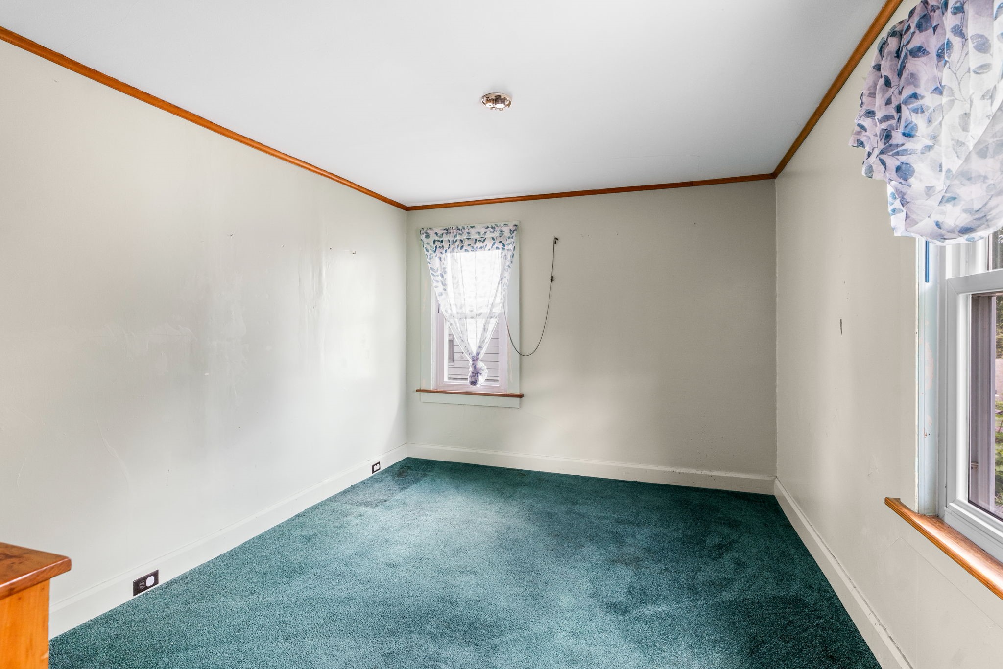 108 W Valley Street