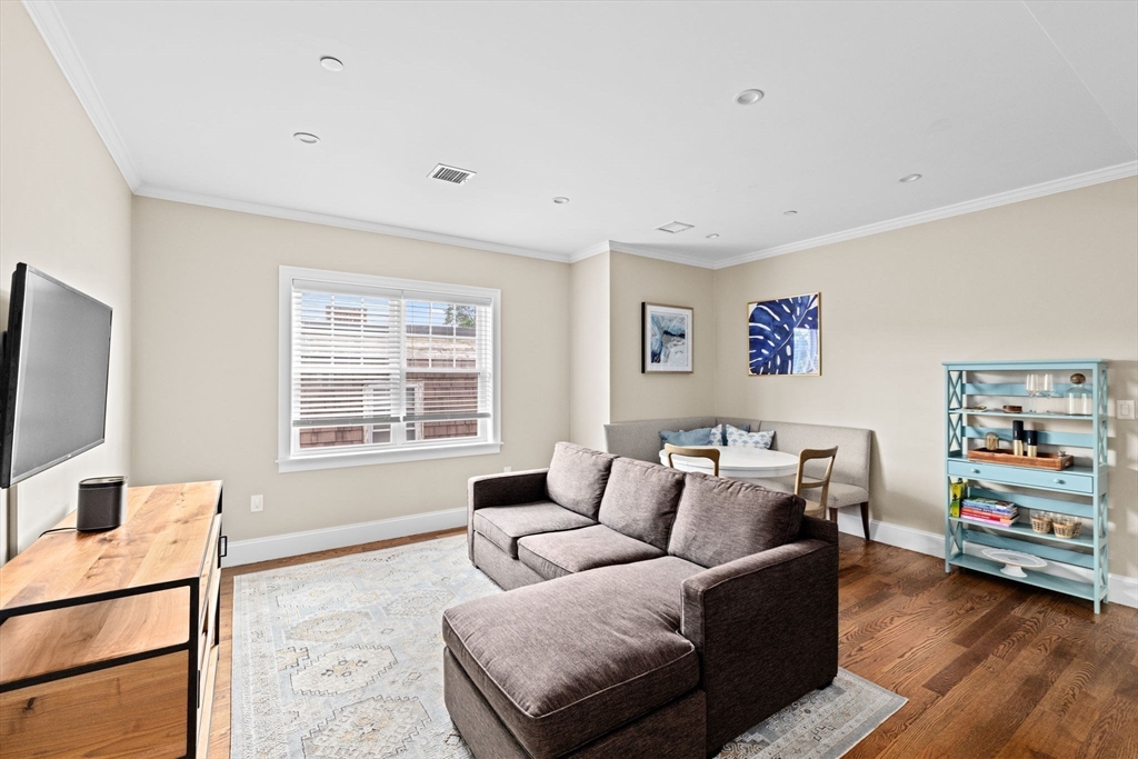 89 Sydney Street # 3