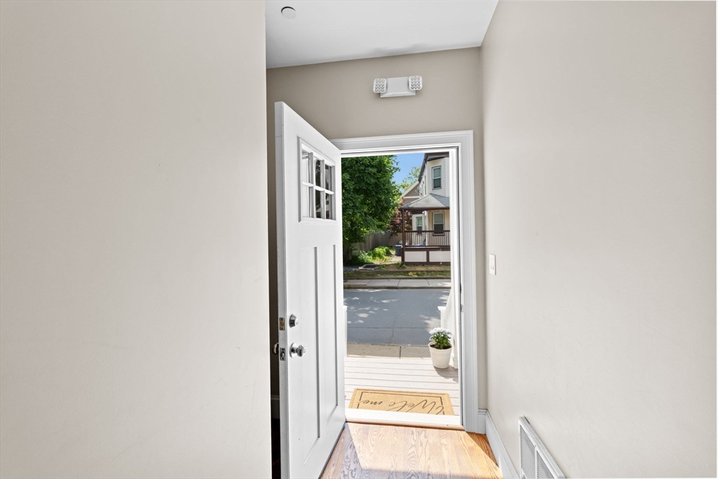 89 Sydney Street # 3