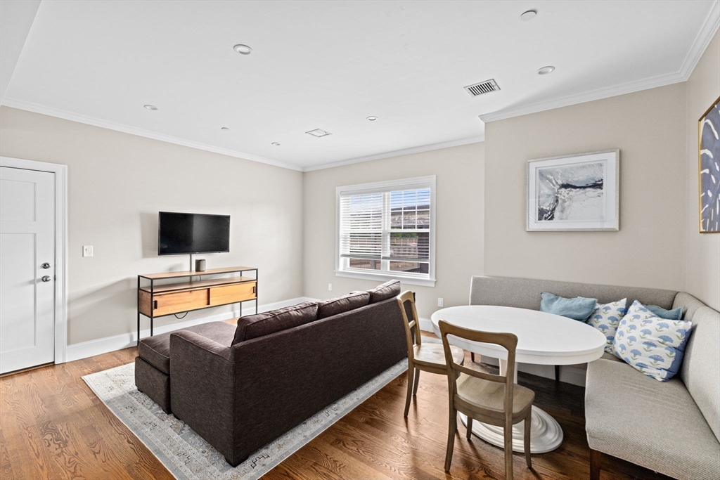 89 Sydney Street # 3