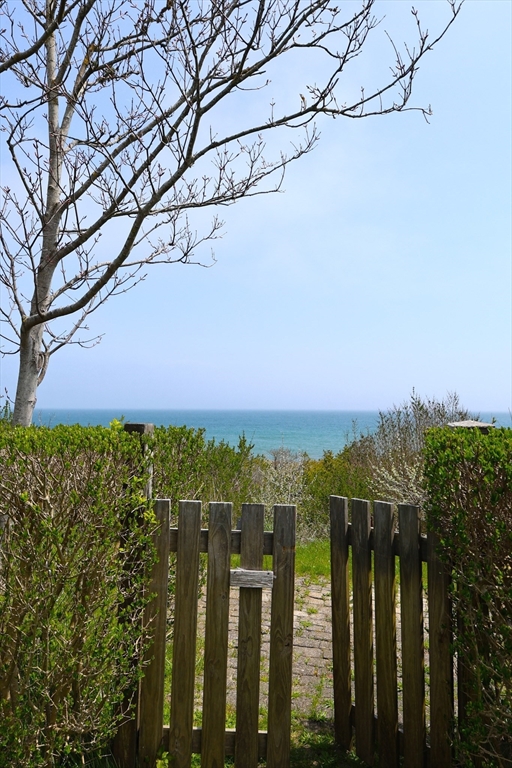 6 N. Beach St
