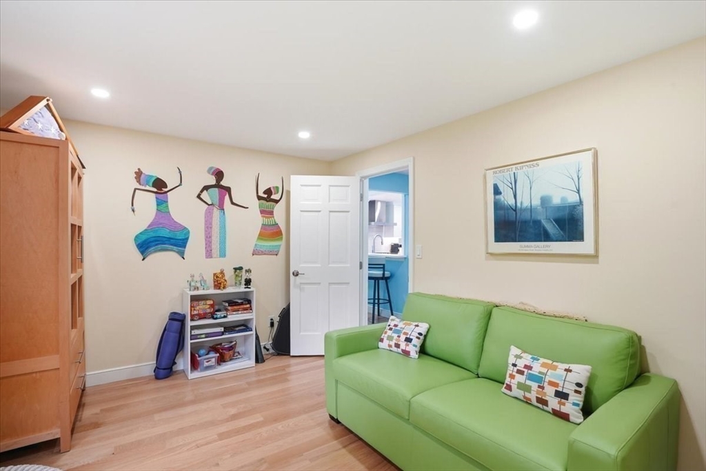 89 River Rd