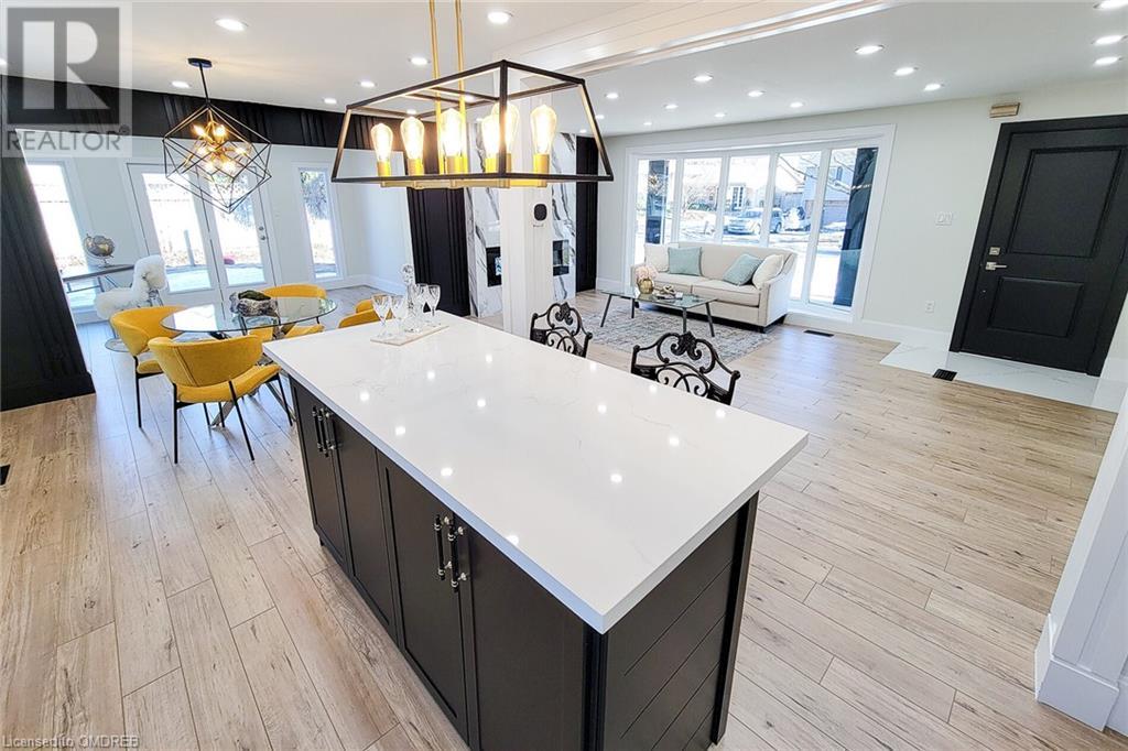 602 JENNIFER Crescent