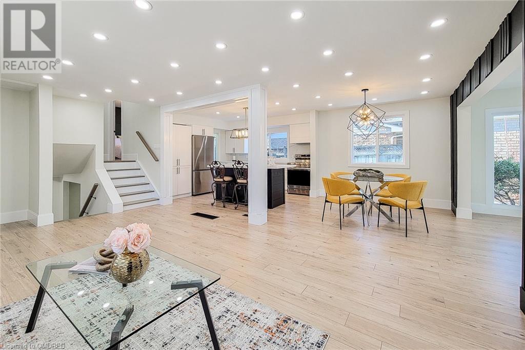 602 JENNIFER Crescent